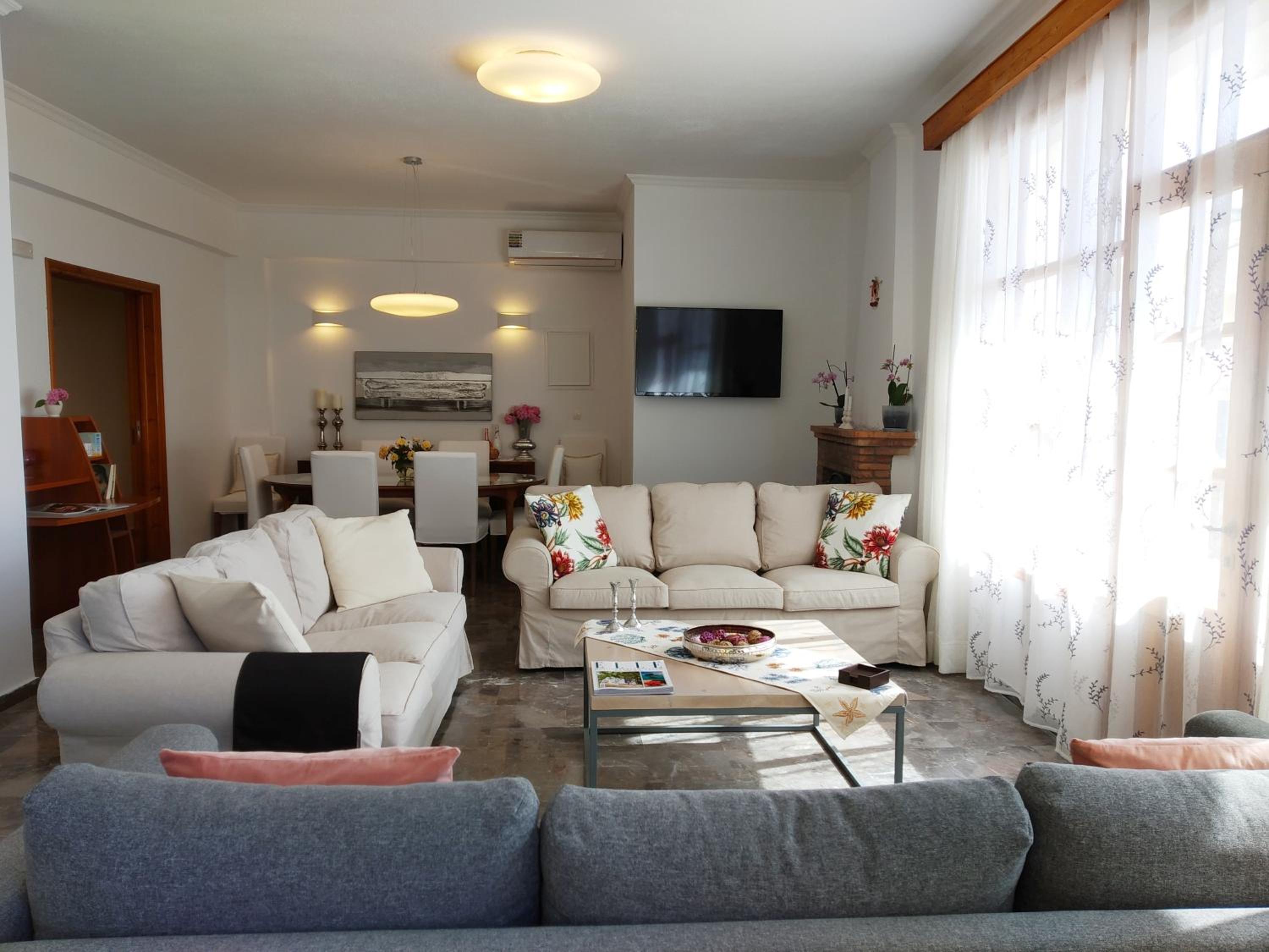 Maisonette with Sea View