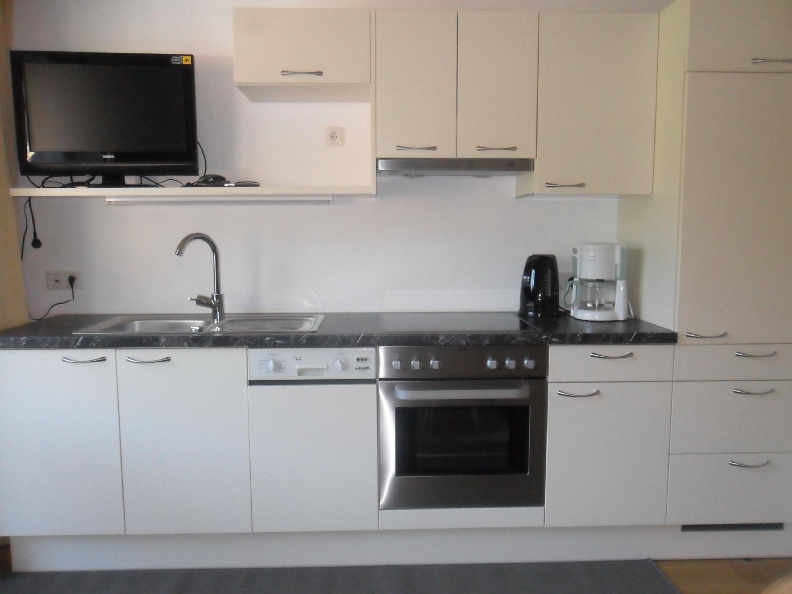 One-Bedroom Apartment with Balcony photo 2
