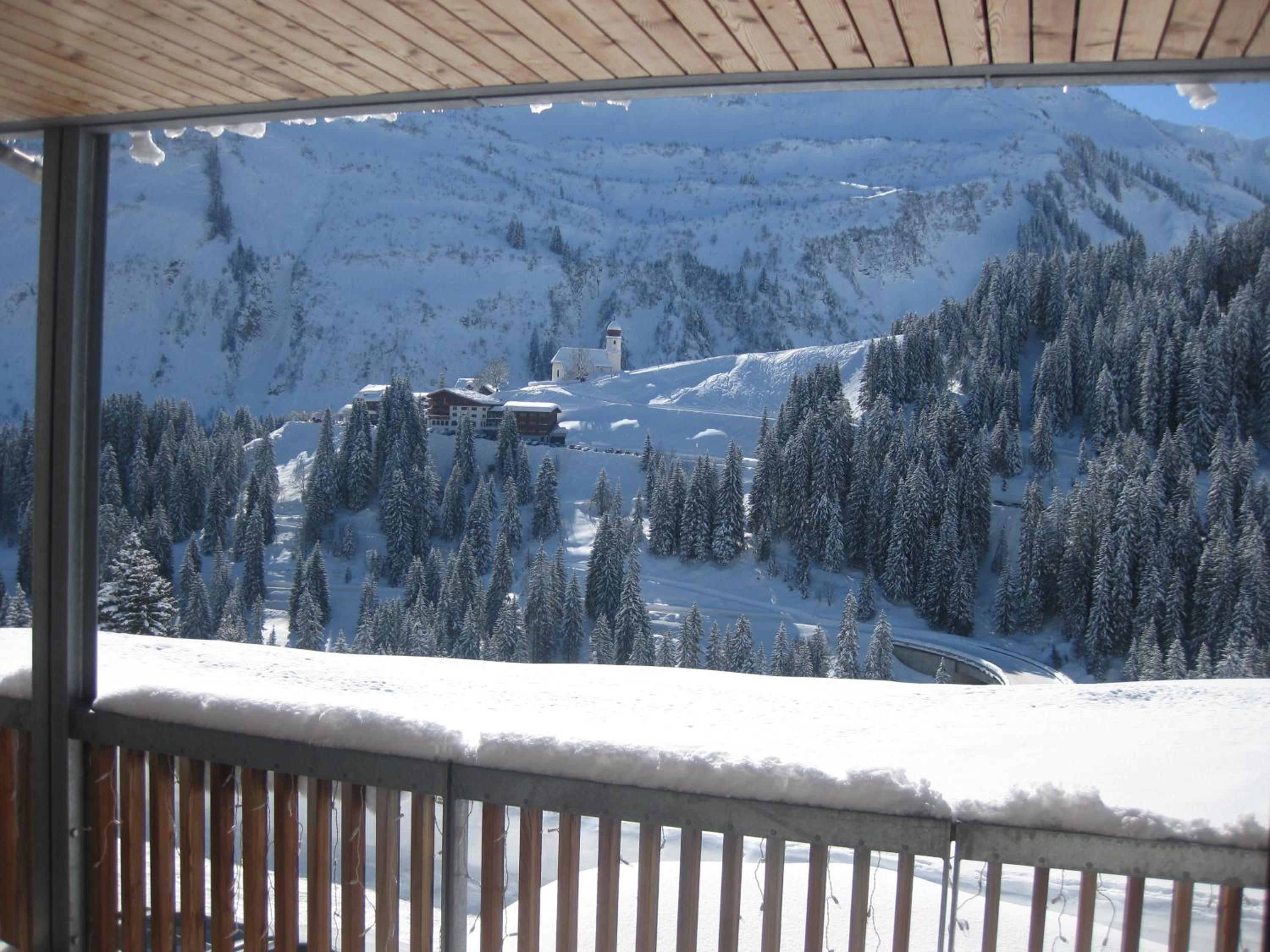 One-Bedroom Apartment with Balcony photo 1