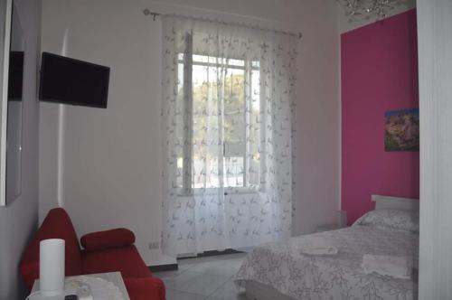 Deluxe Room (2 Adults + 1 Child)