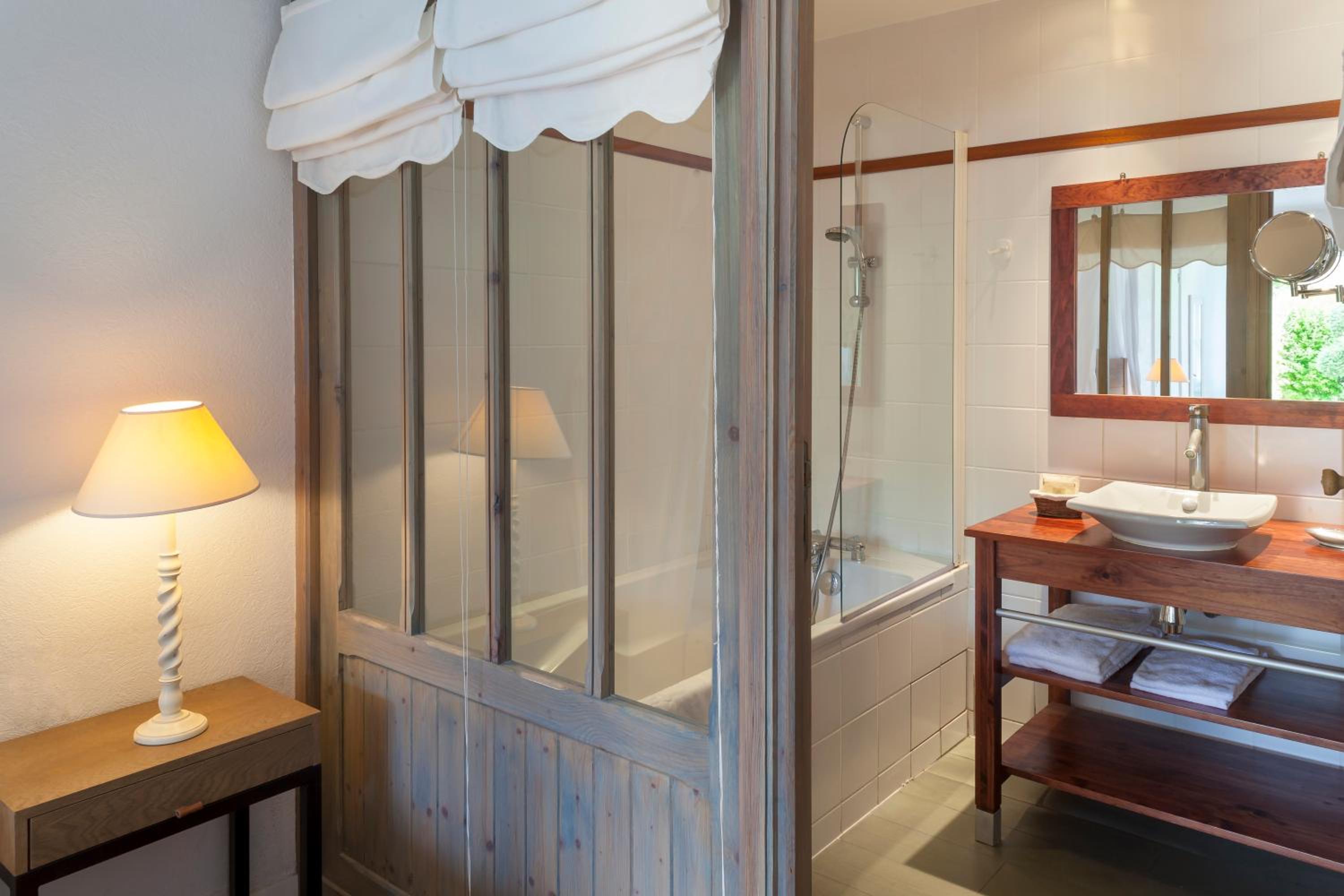 Twin Room with Garden View - Photo 5