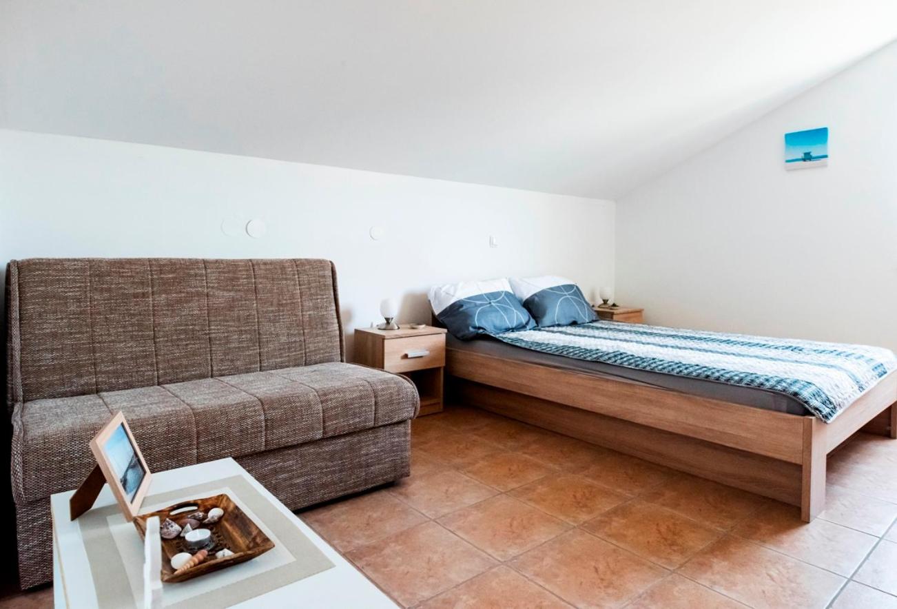 Studio Apartment - Photo 5