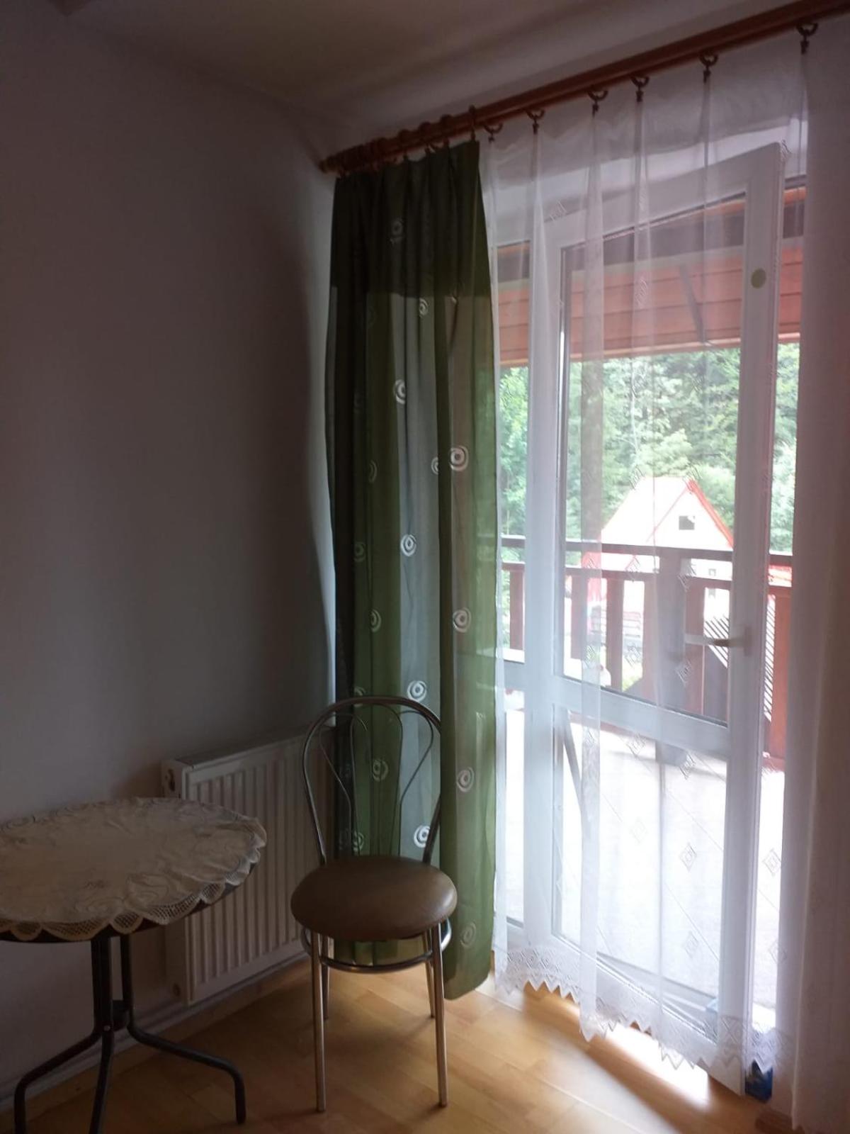 Twin Room with Bathroom photo 2