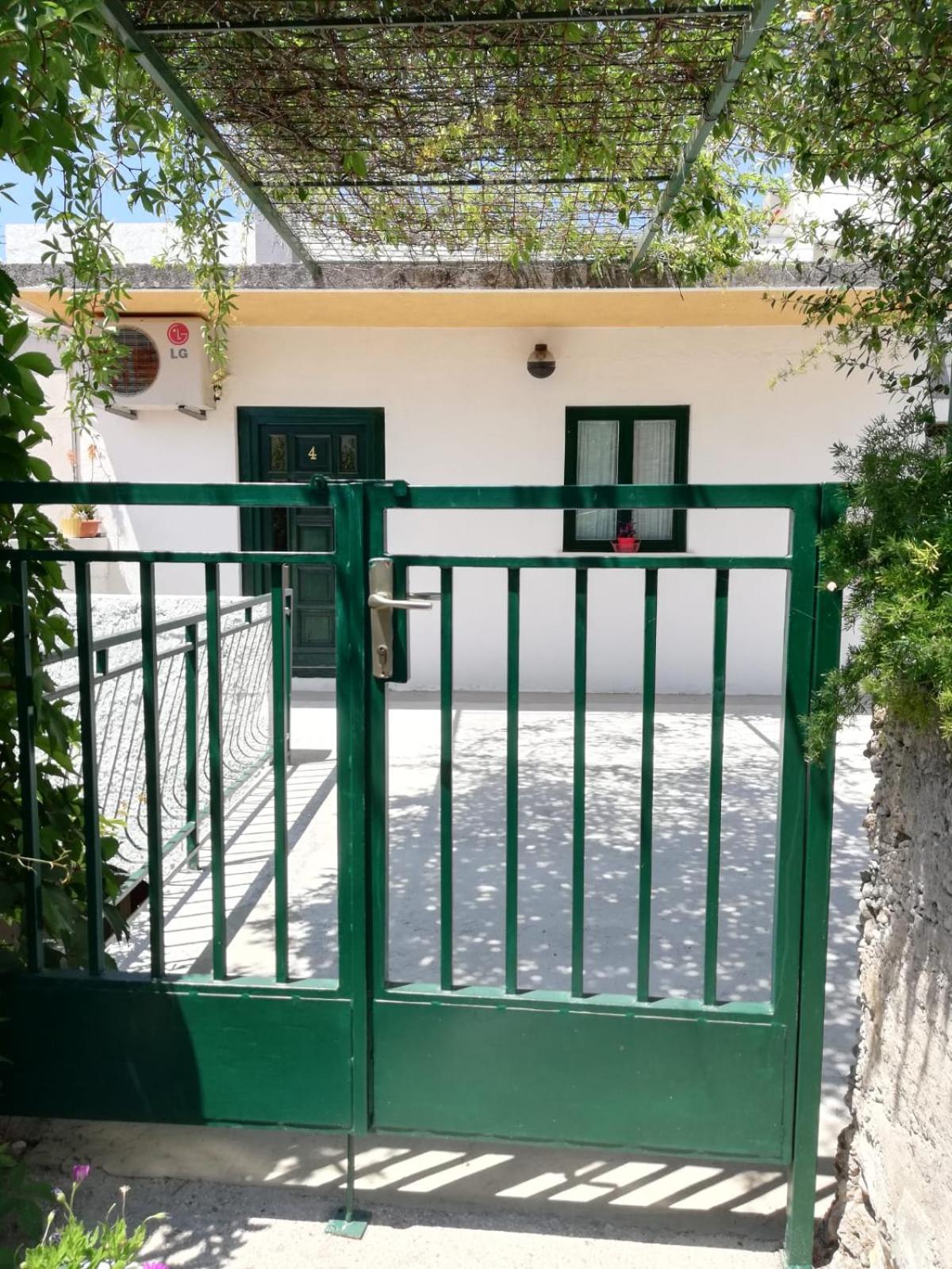 Apartment with Terrace photo 2
