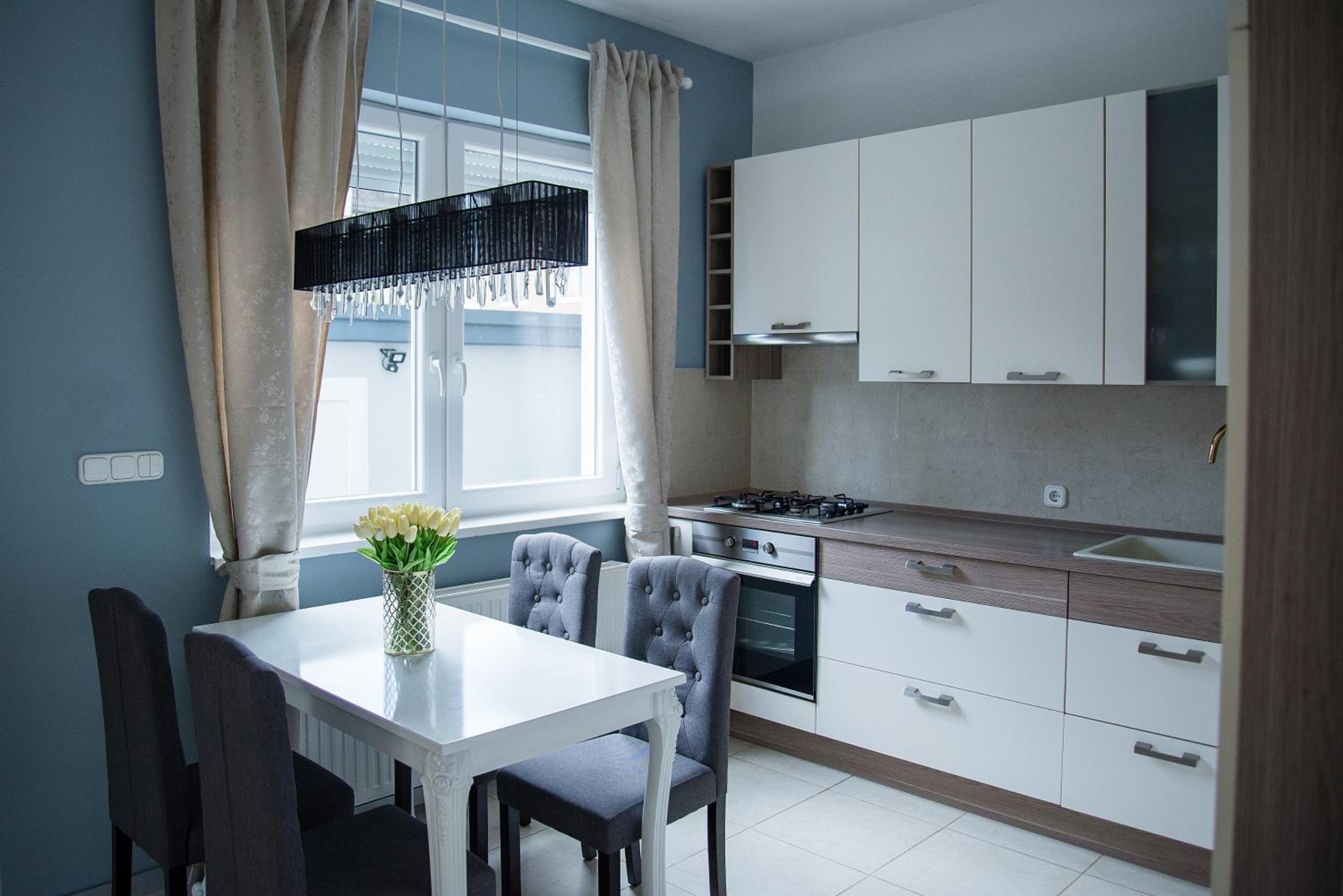 Apartment - Ground Floor - Photo 2
