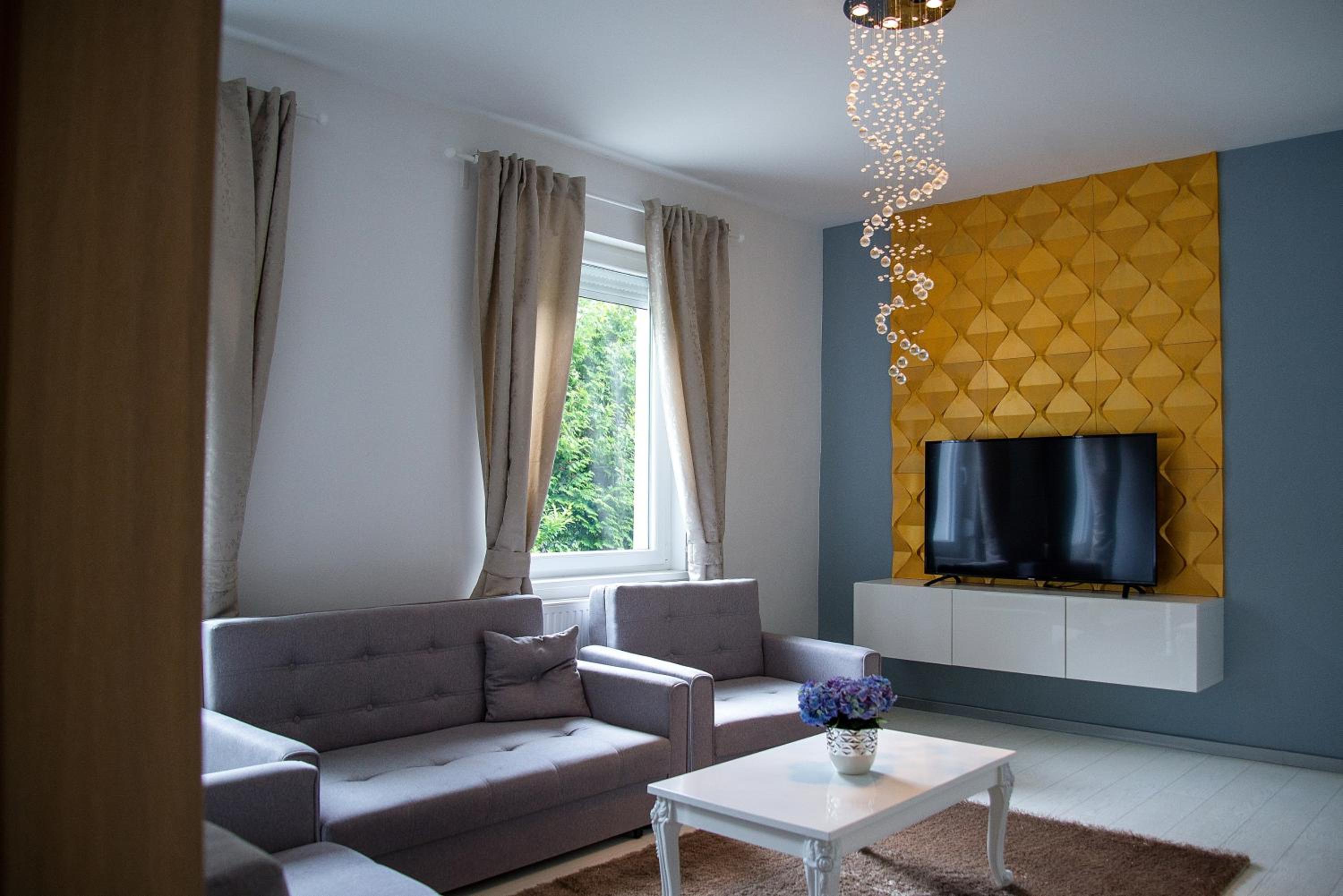 Apartment - Ground Floor - Photo 1