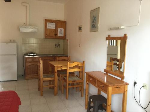 Apartment with Garden and Sea View (2 Adults) - Ground Floor  - Photo 13