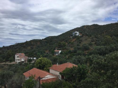 Apartment with Mountain View (3 Adults) - Photo 23