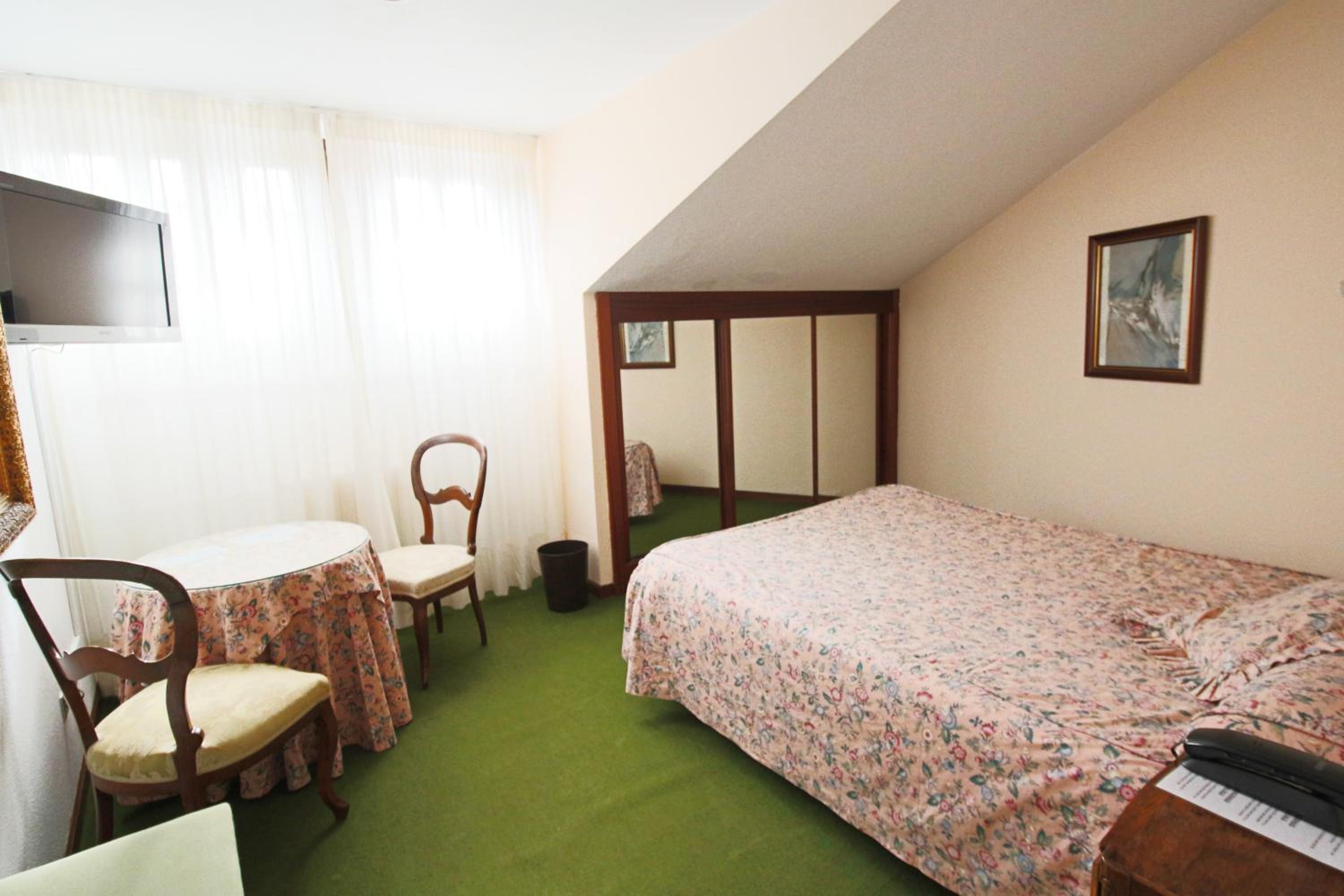 Economy Double or Twin Room - Attic