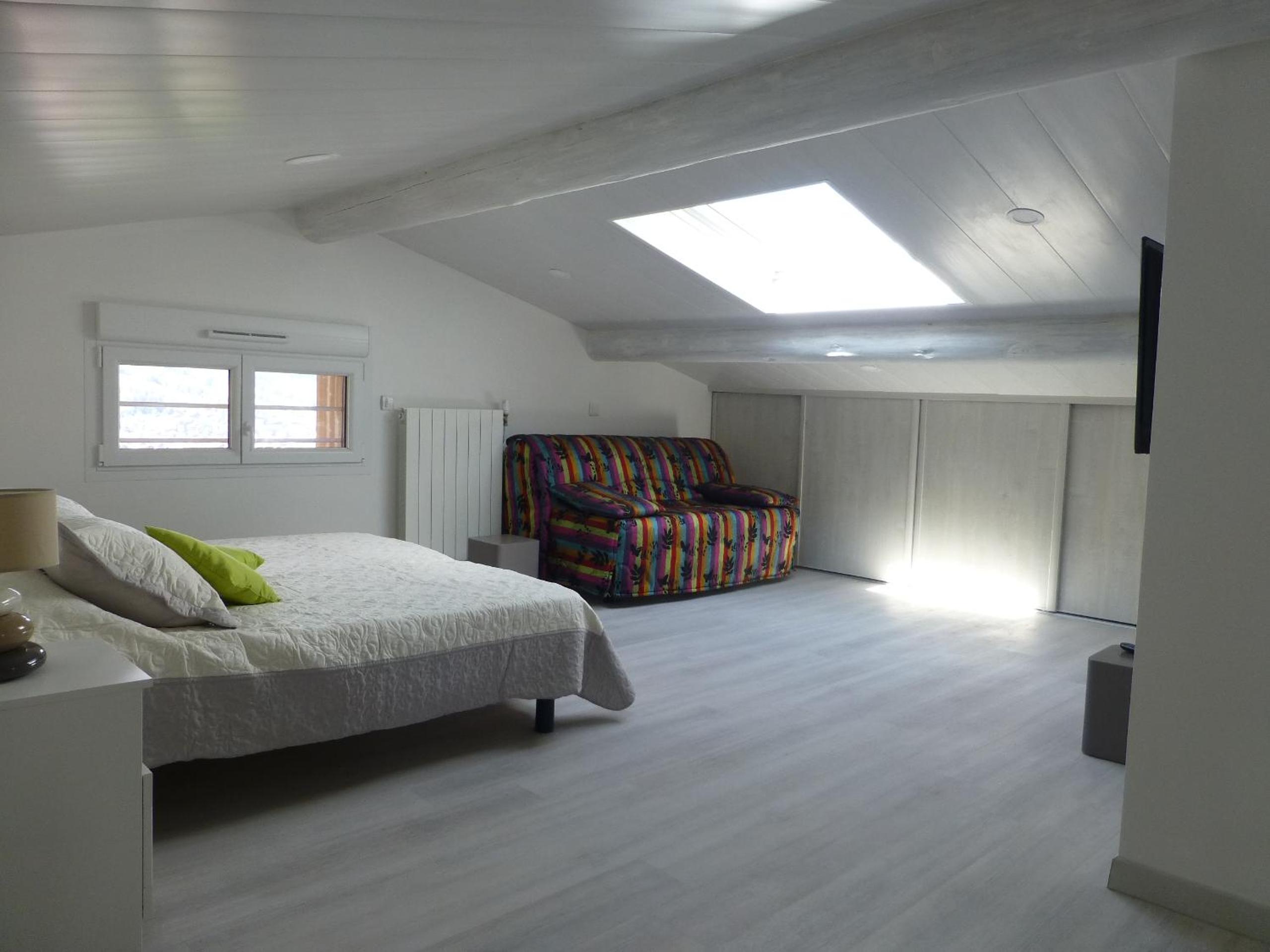 Apartment with Mountain View photo 2