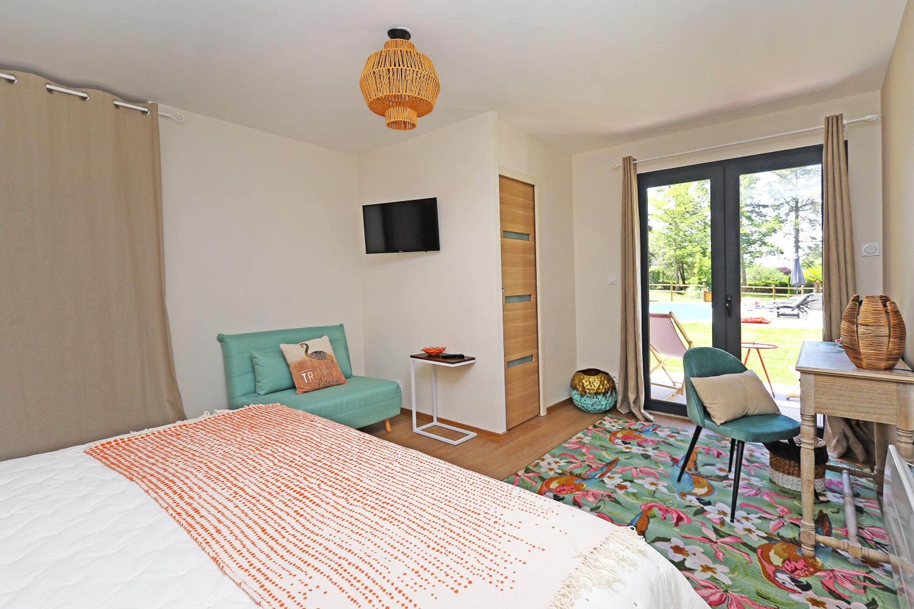 Suite with Pool View photo 2