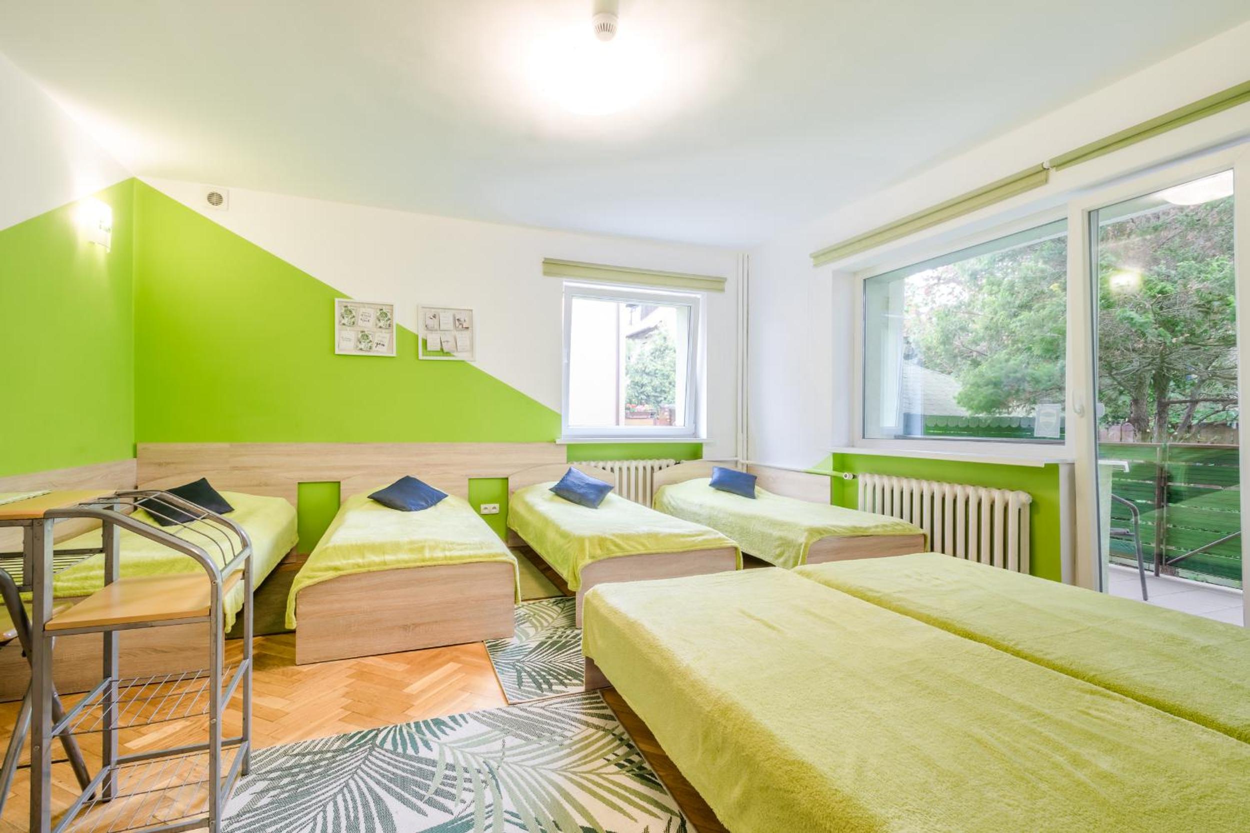 Family Room with Terrace - Photo 3