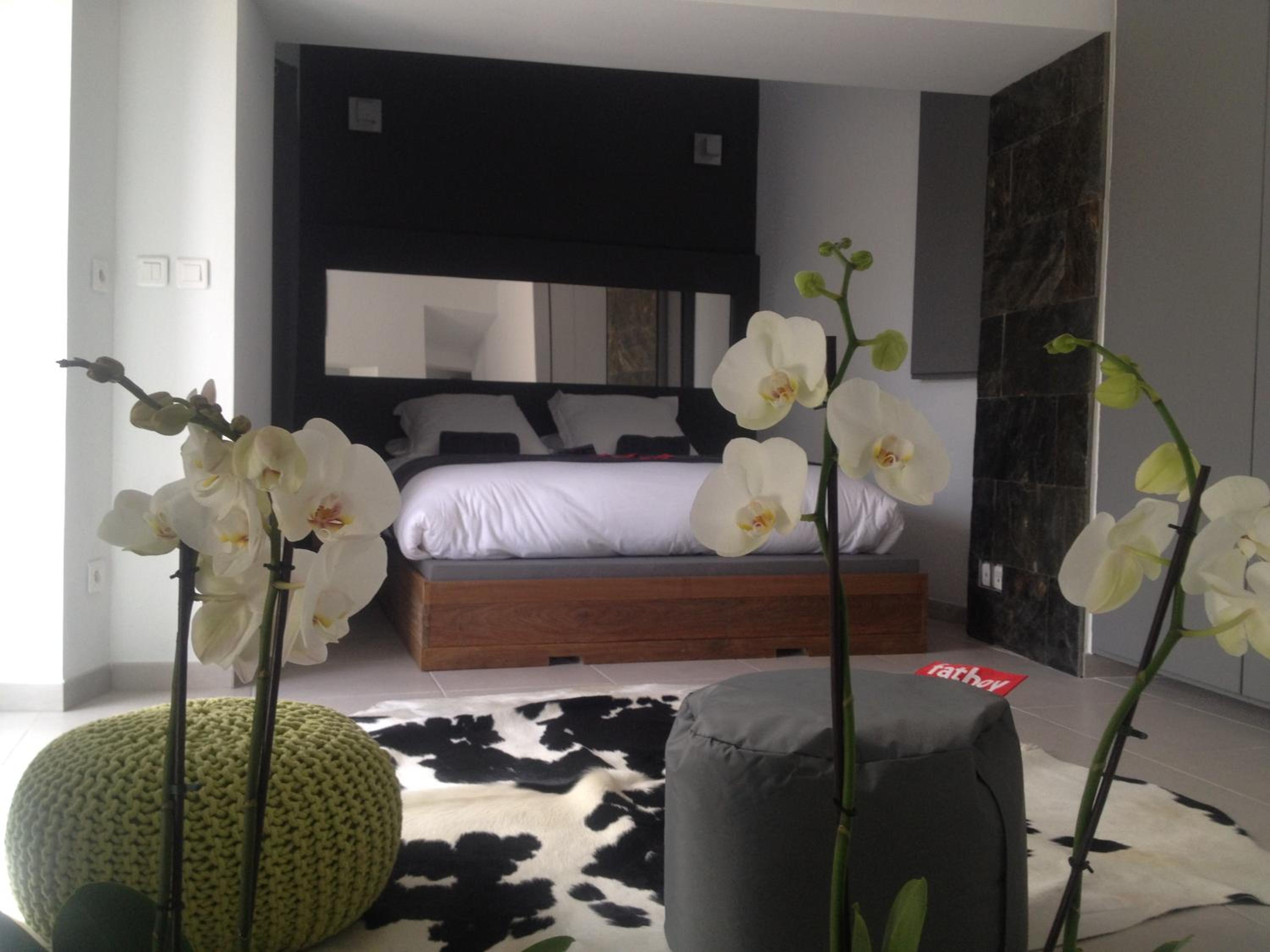 Deluxe Suite with Spa Bath