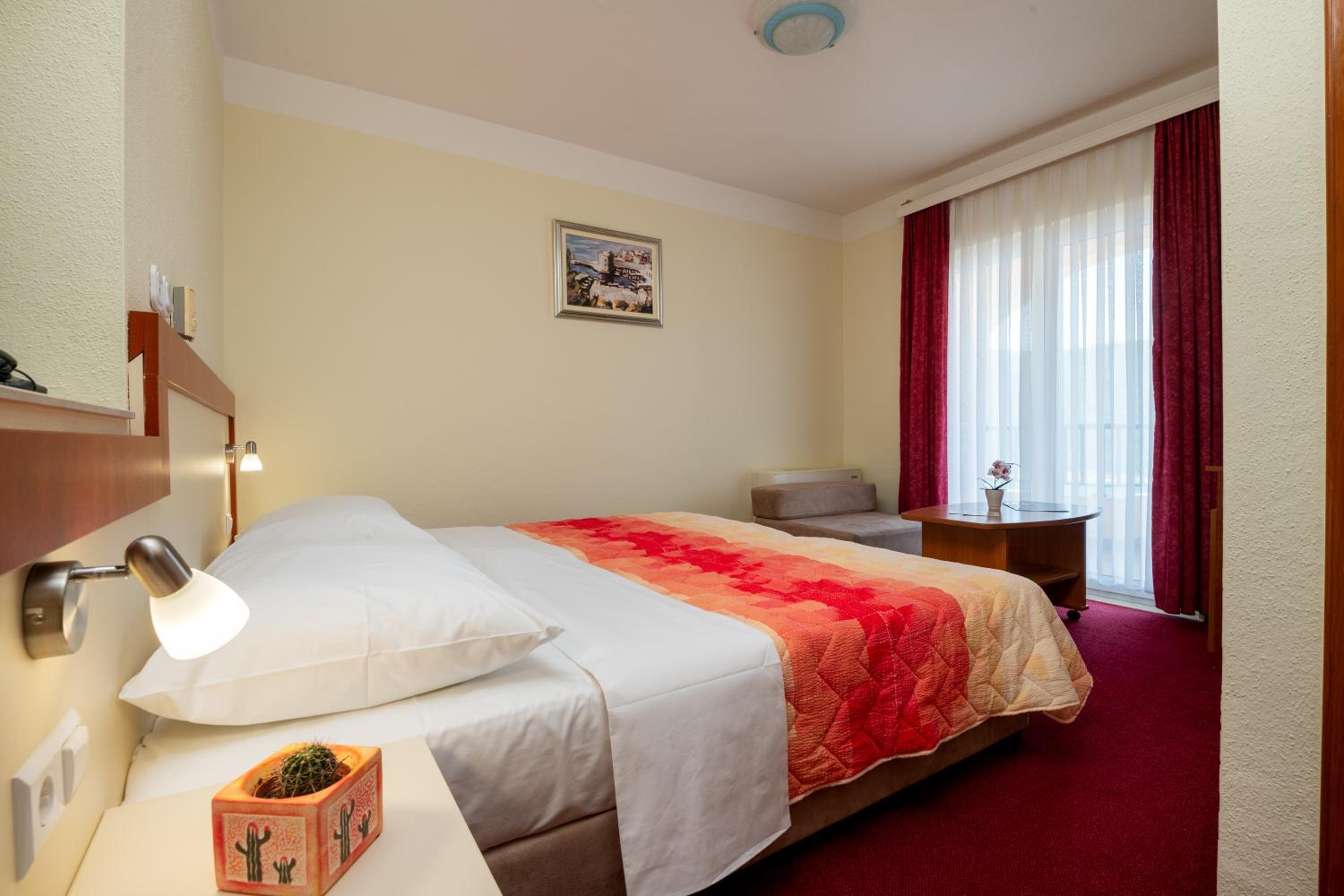 Suite with Sea View (4 Adults) - Photo 2