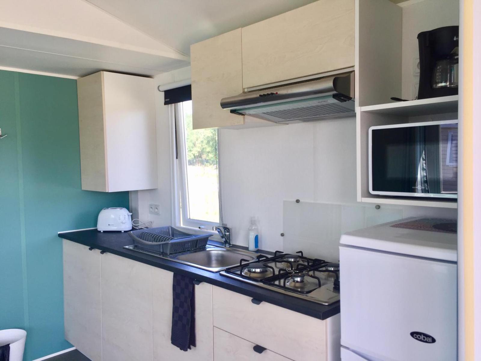 Mobile Home - Photo 4