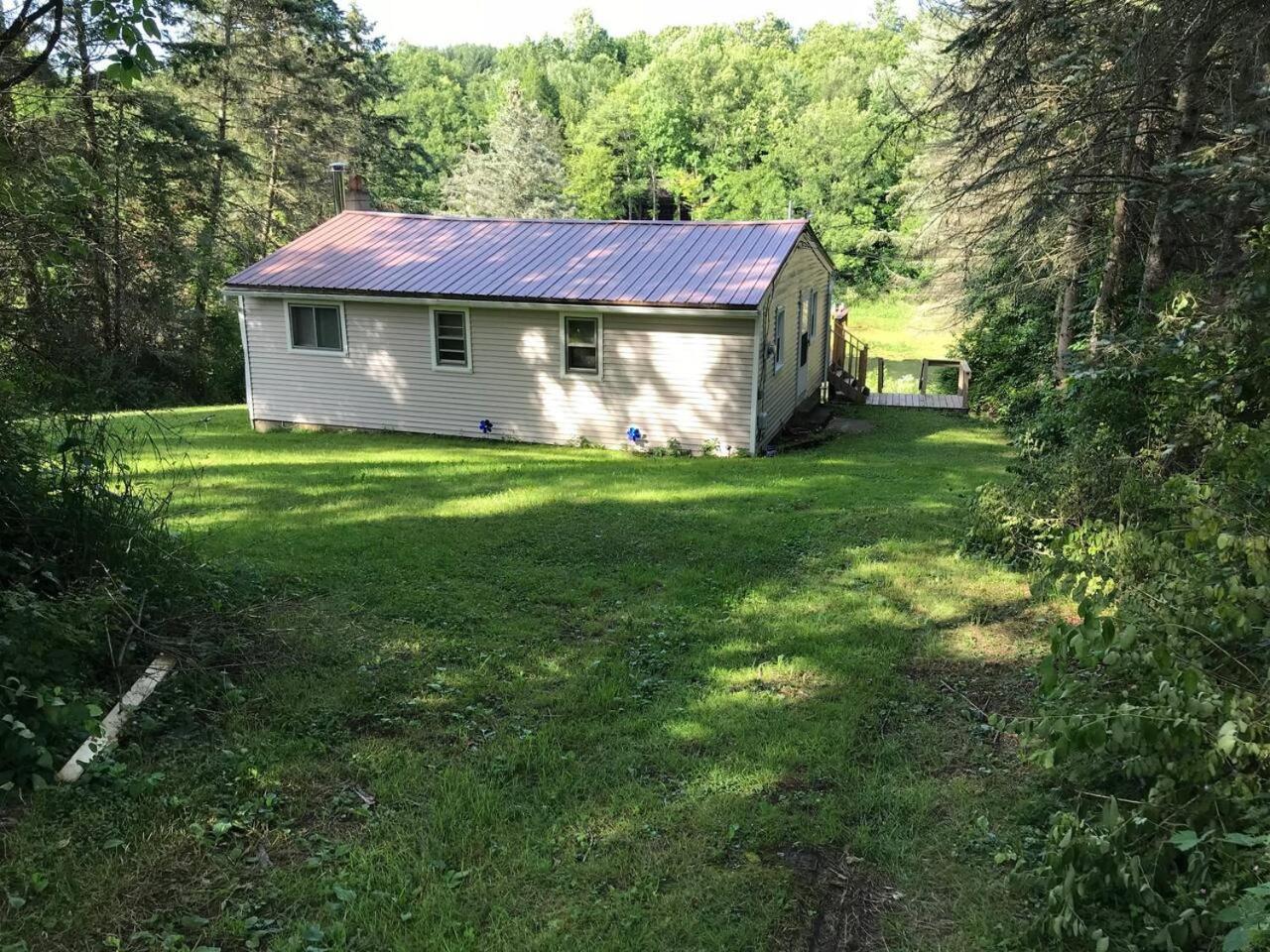 Three-Bedroom House photo 3