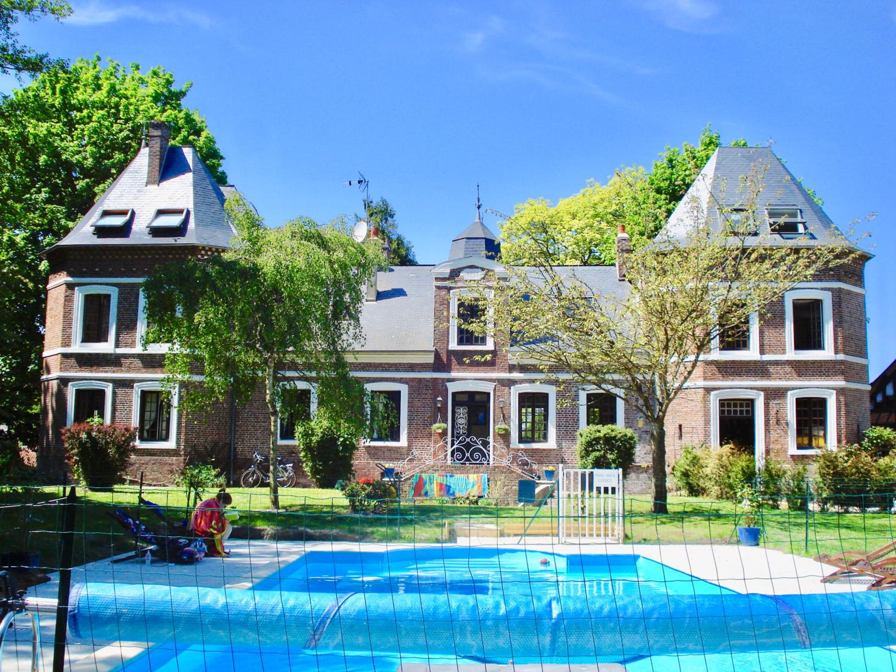 Villa photo 1
