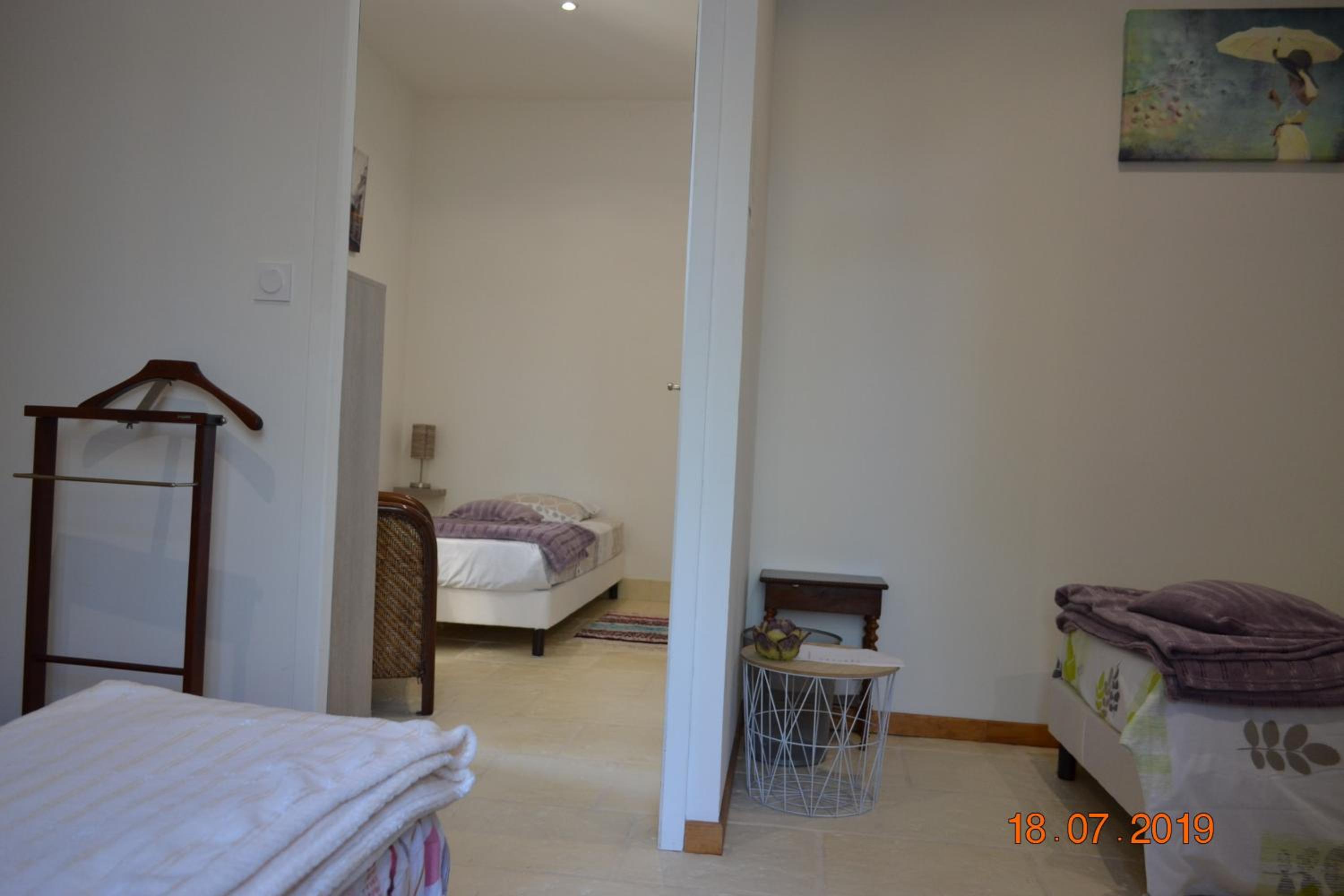 Double Room - Photo 17