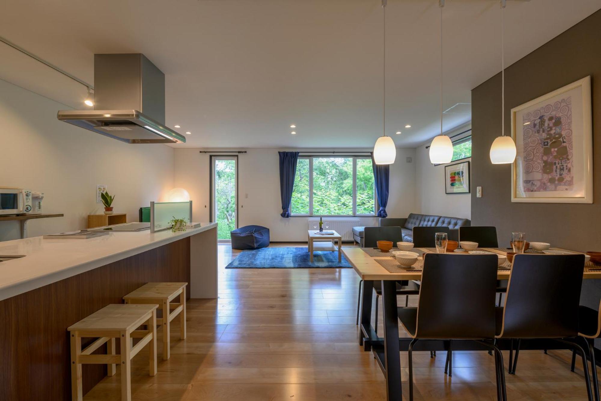 Apartment photo 2