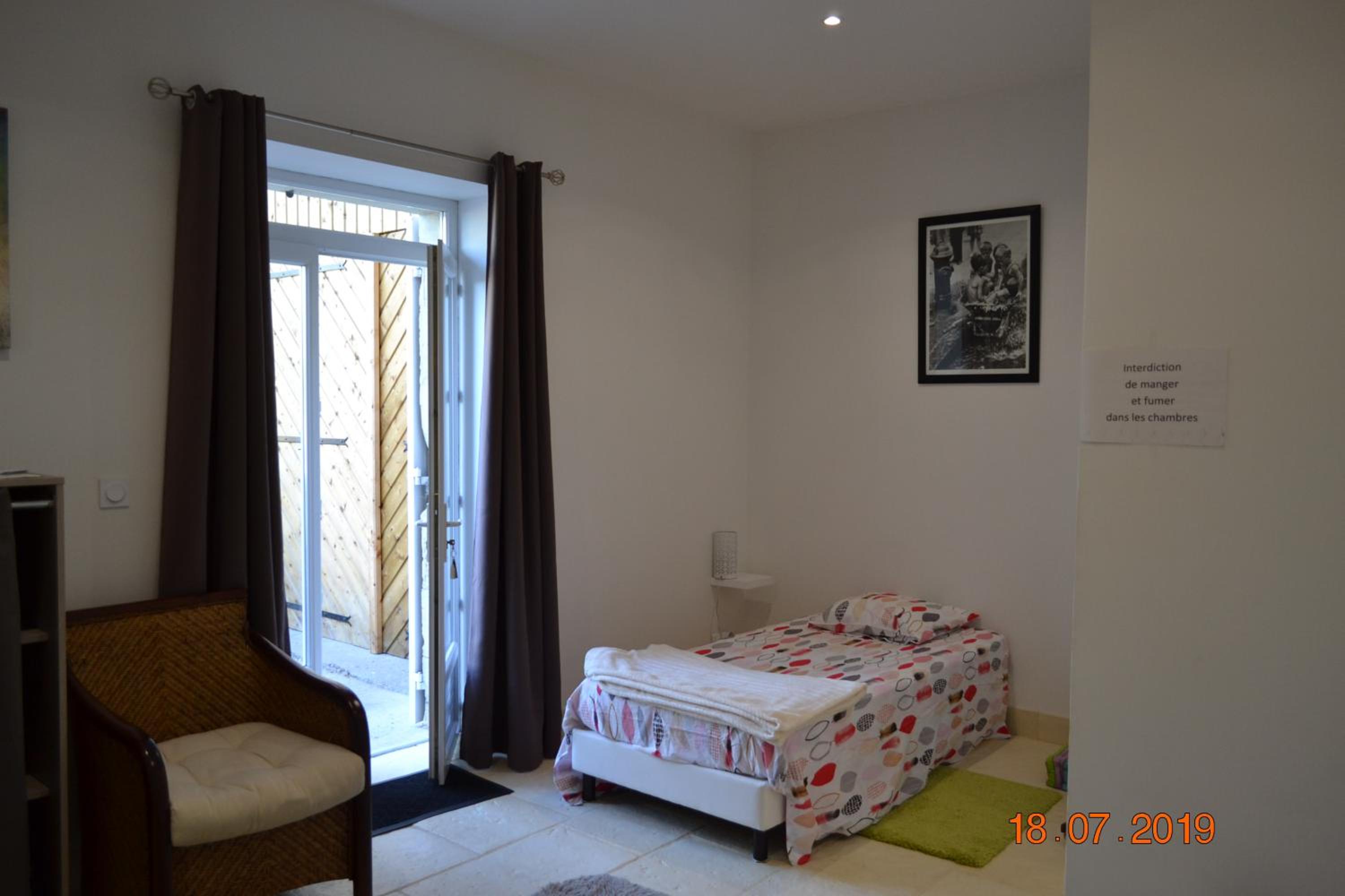 Double Room - Photo 10