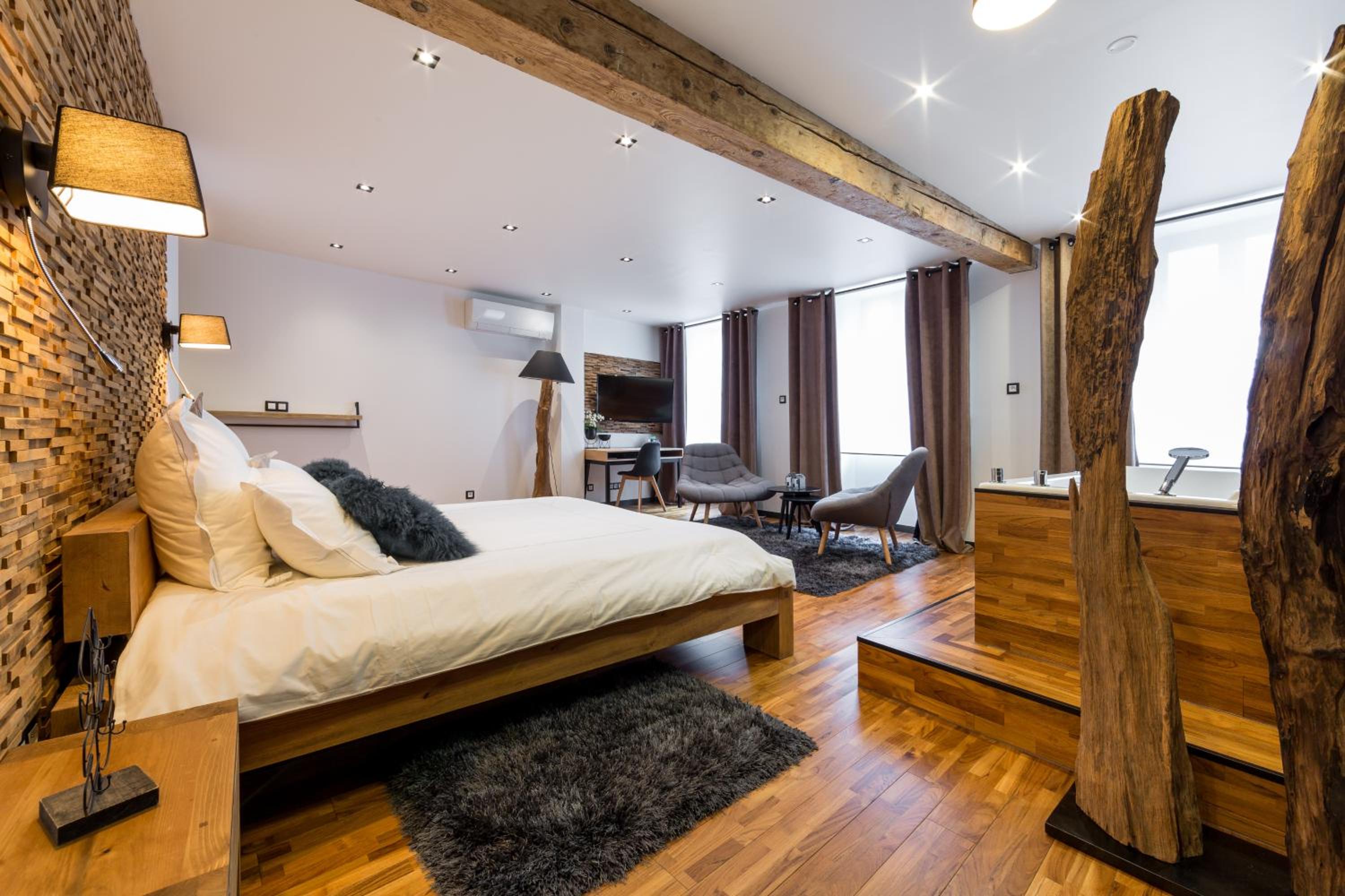 Suite with Jacuzzi and Sauna - Photo 2