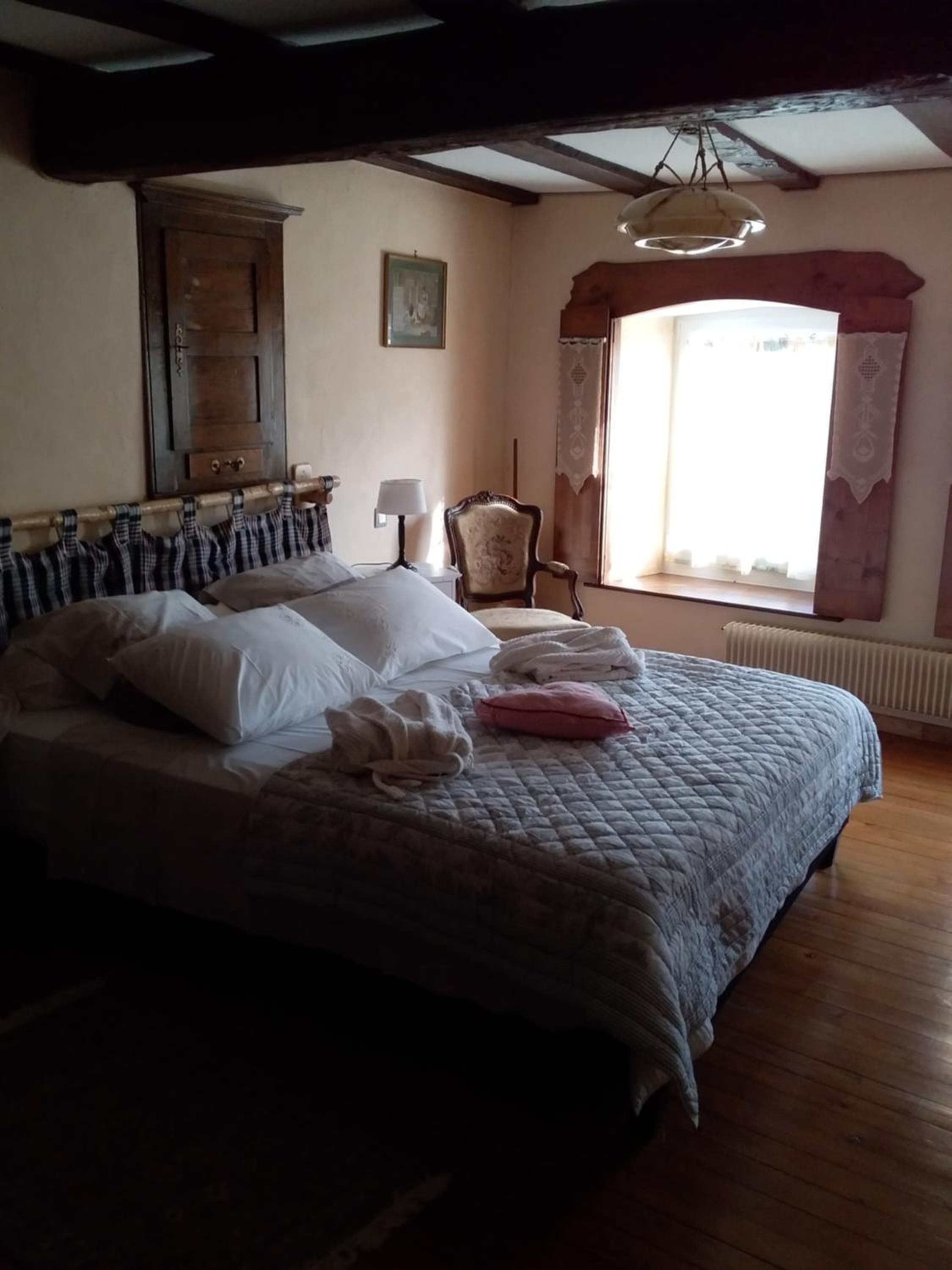 Two-Bedroom Suite - Photo 7