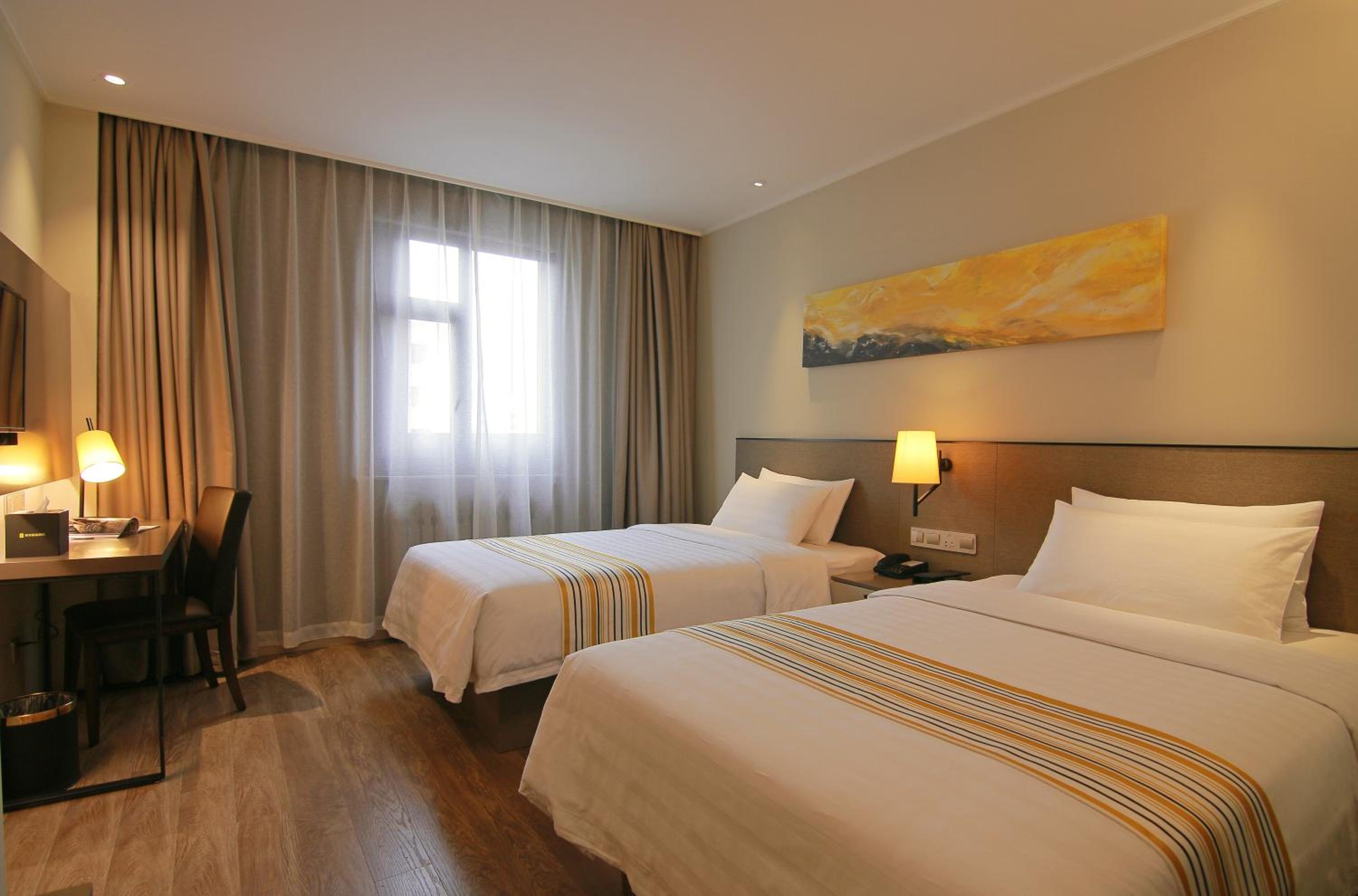 Selected Twin Room - Photo 1
