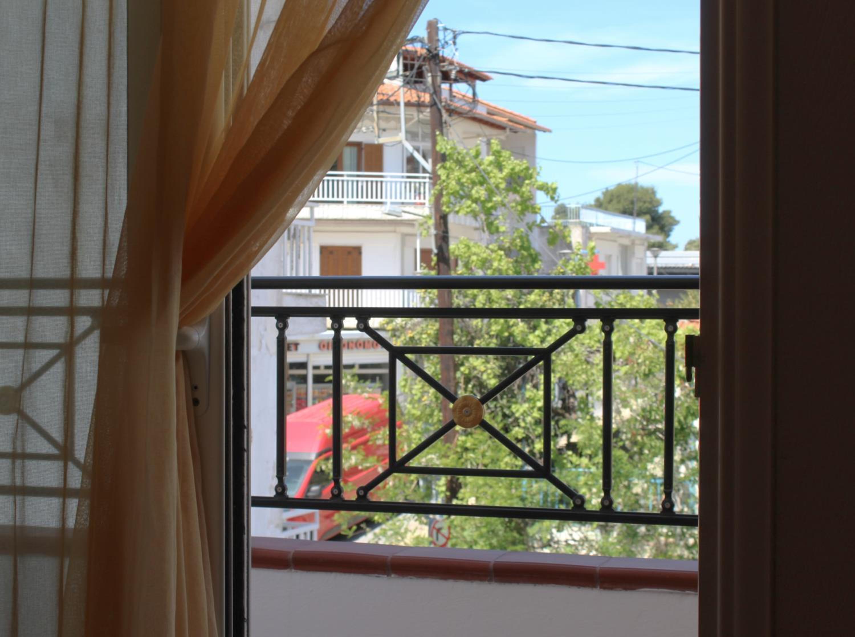 Studio Apartment photo 2