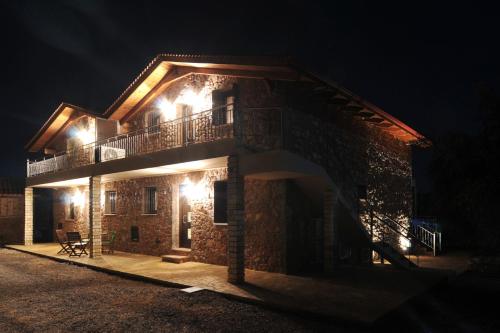 Two-Bedroom House - Photo 24
