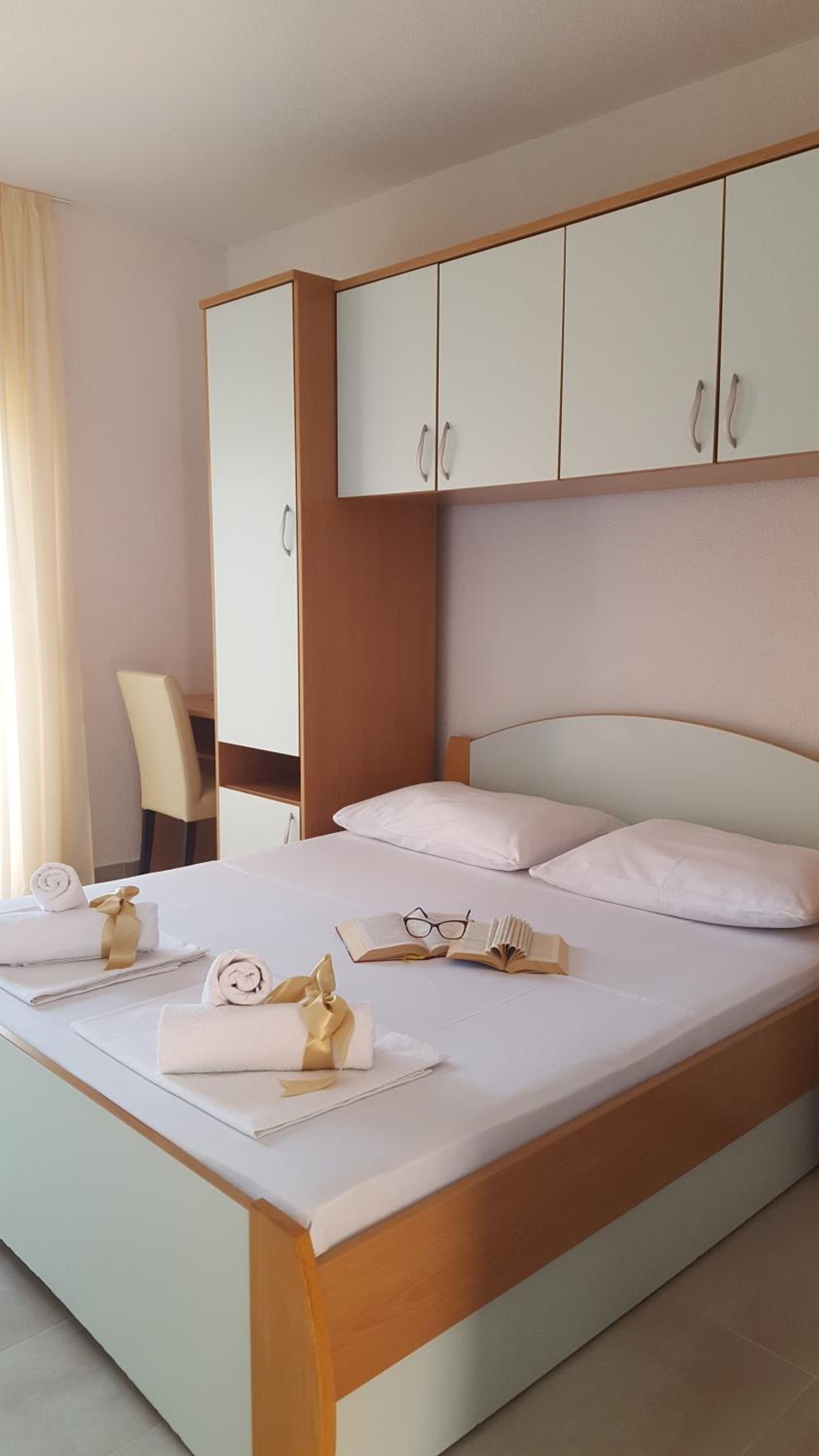 Double Room with Balcony - Photo 1