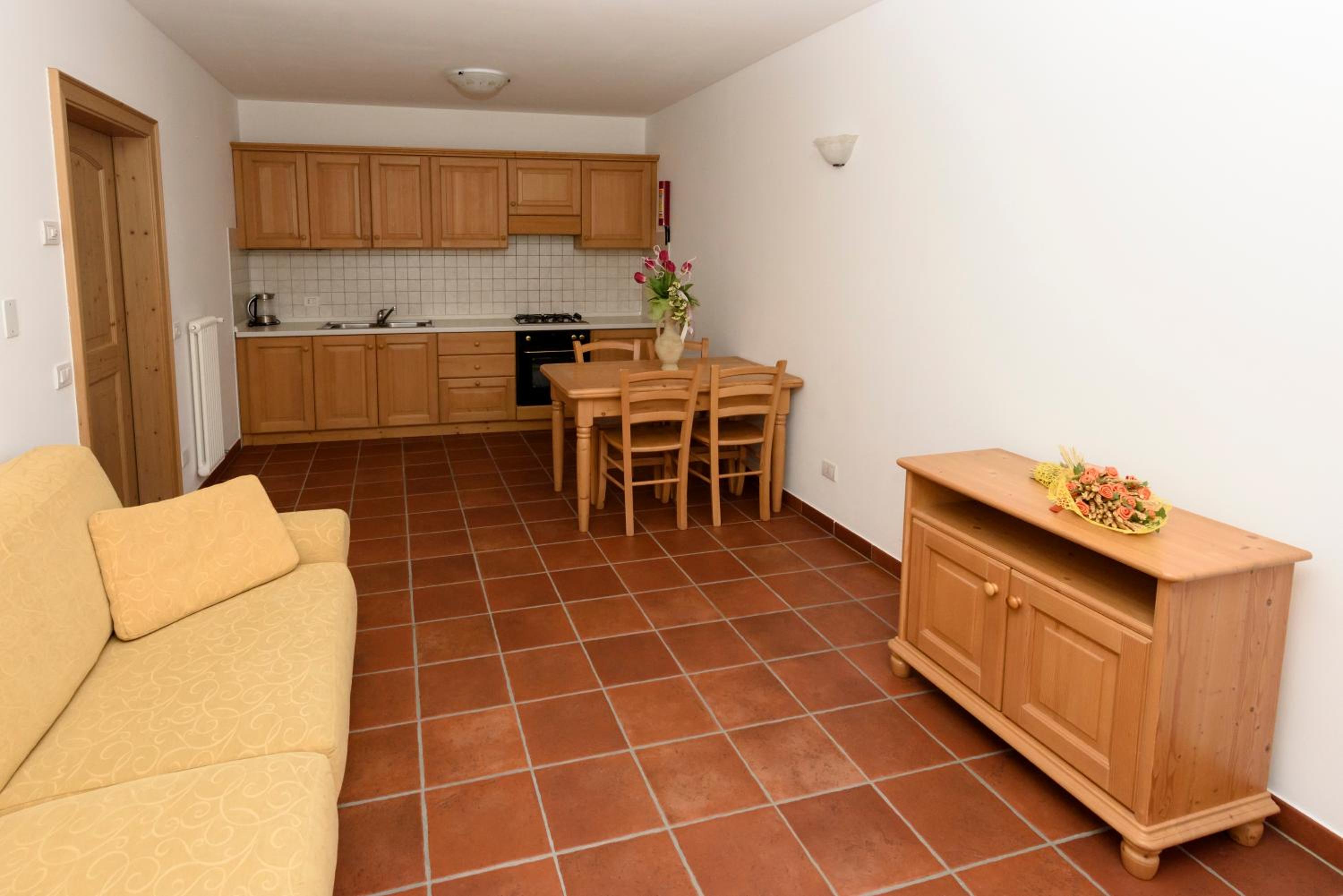 One-Bedroom Apartment - Photo 7