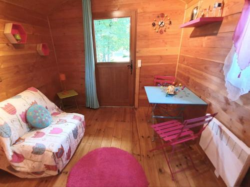 Wooden Caravan photo 3