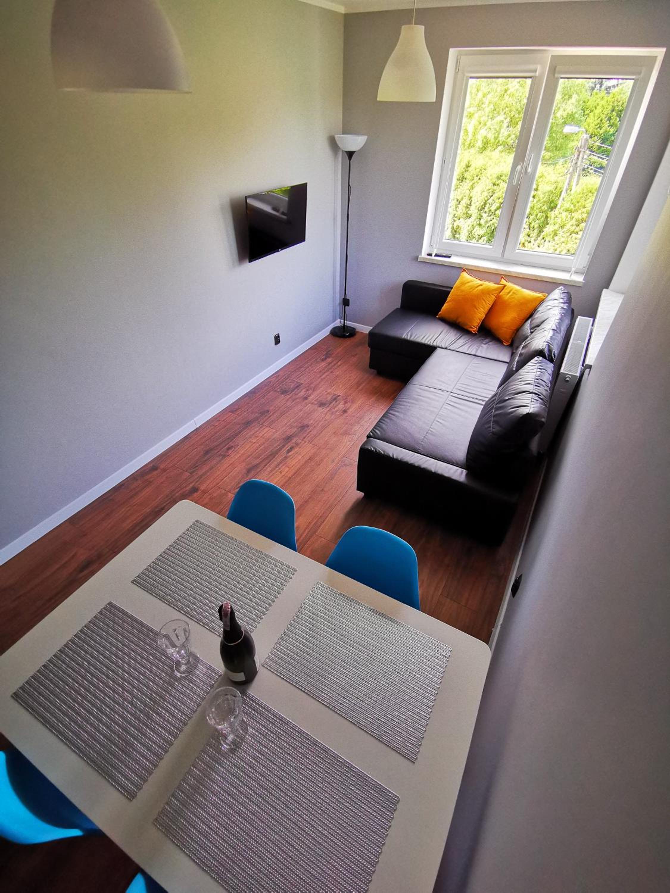 One-Bedroom Apartment - Photo 11