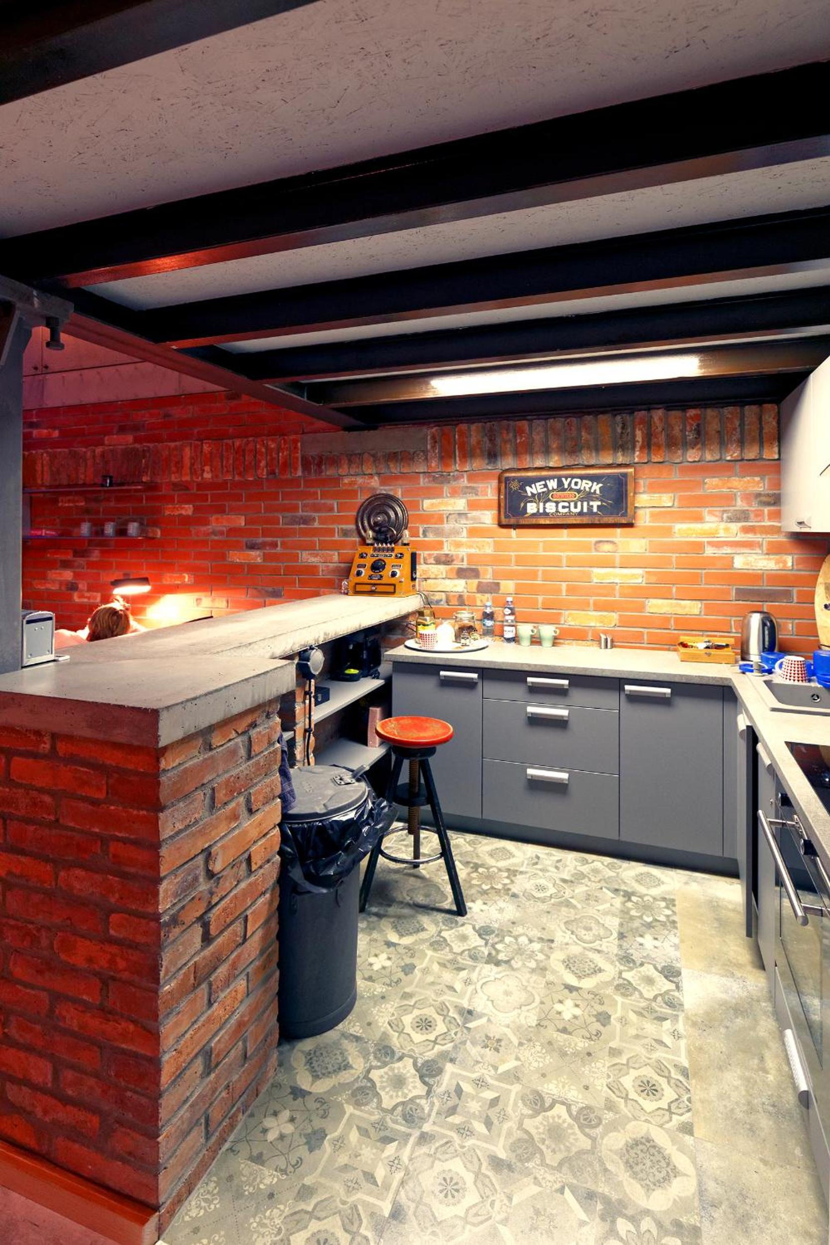One-Bedroom Apartment - Photo 22