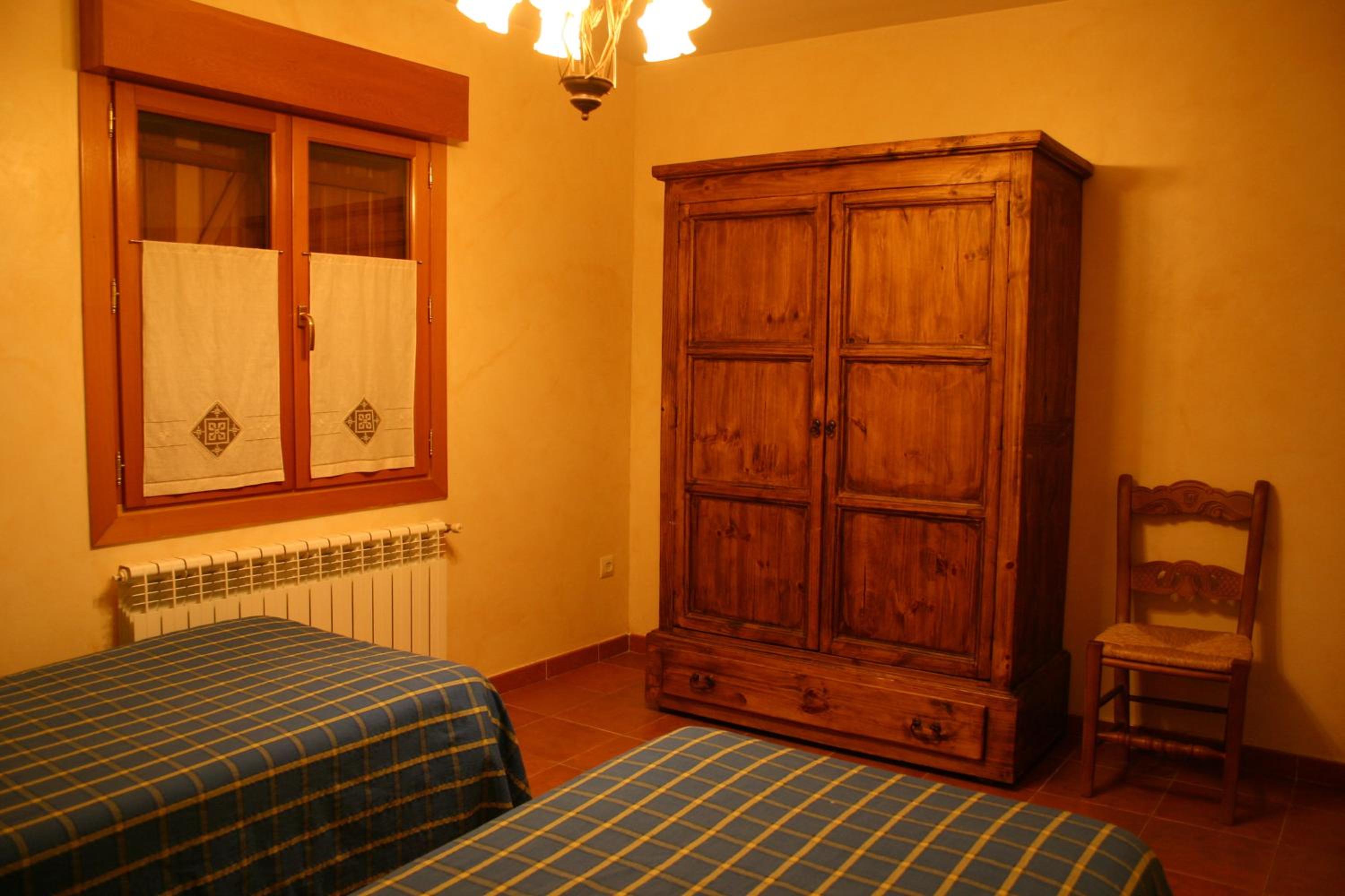 Three-Bedroom House photo 2