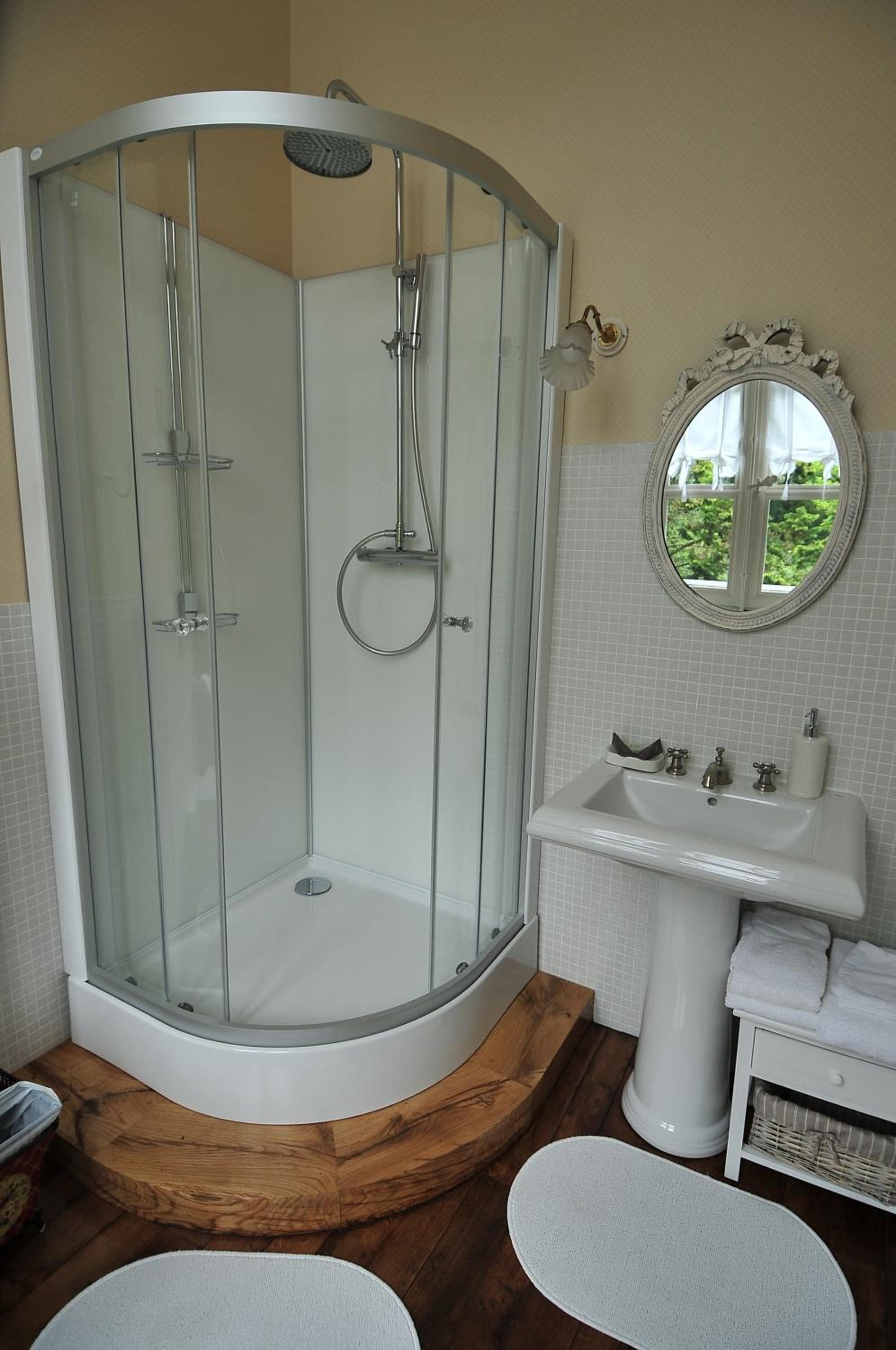 Double Room with Shower - Marie photo 2