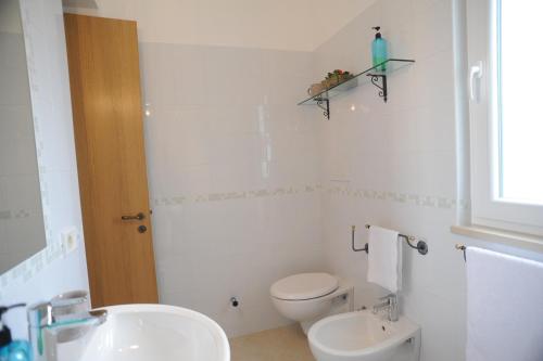 Double or Twin Room with Extra Bed photo 3