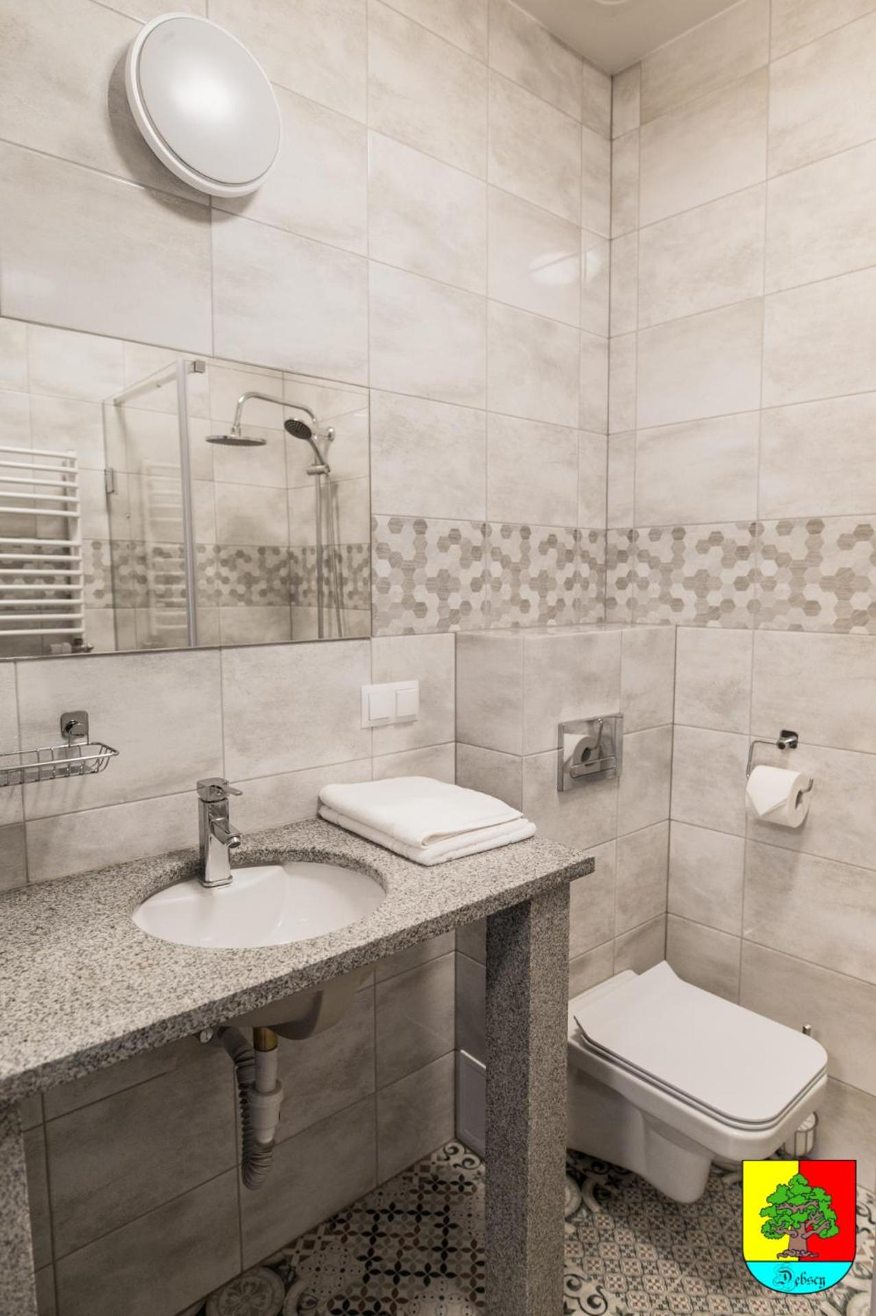 Deluxe King Room - Photo 4