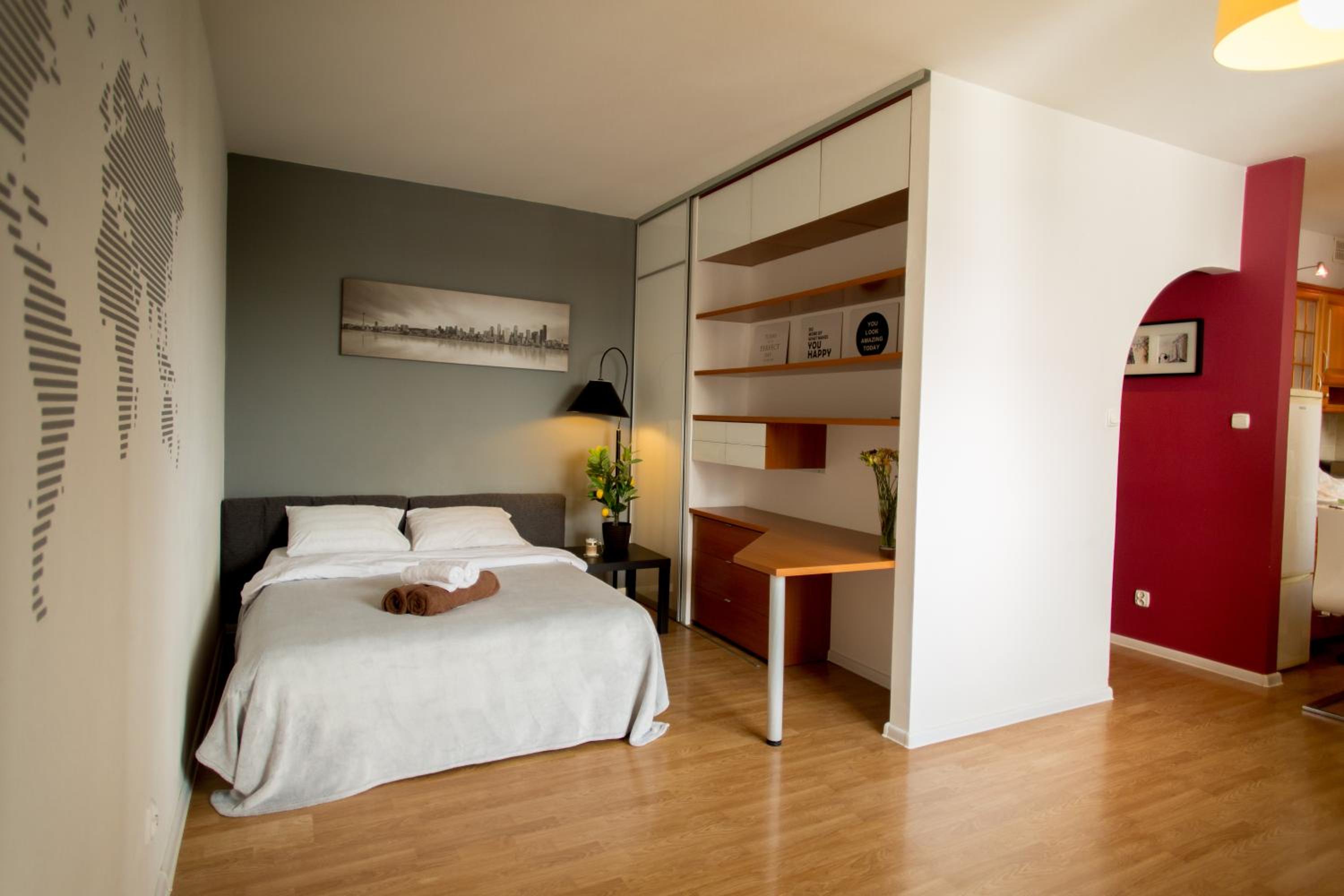 Apartment with Balcony and Private Bathroom - Photo 8