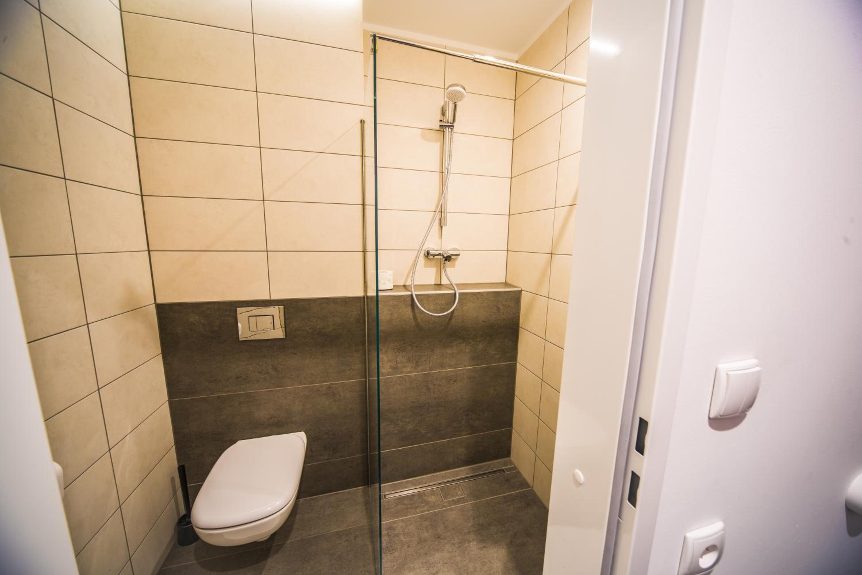 Standard Double Room - Photo 7