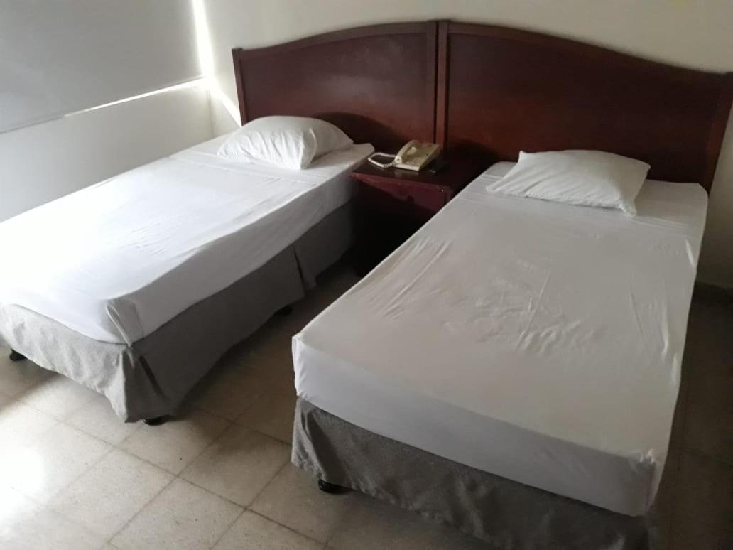 Budget Twin Room photo 2