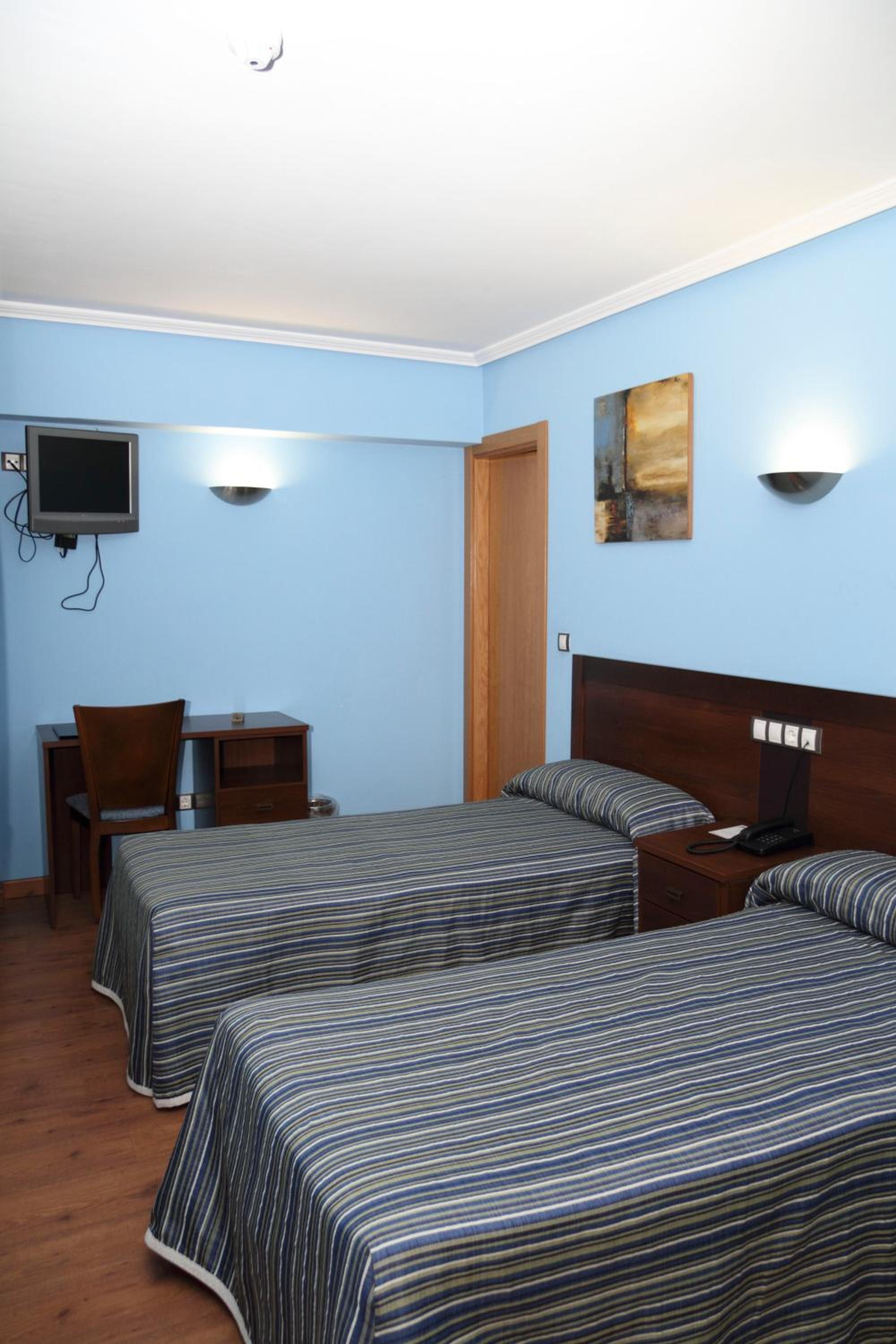 Classic Twin Room photo 1