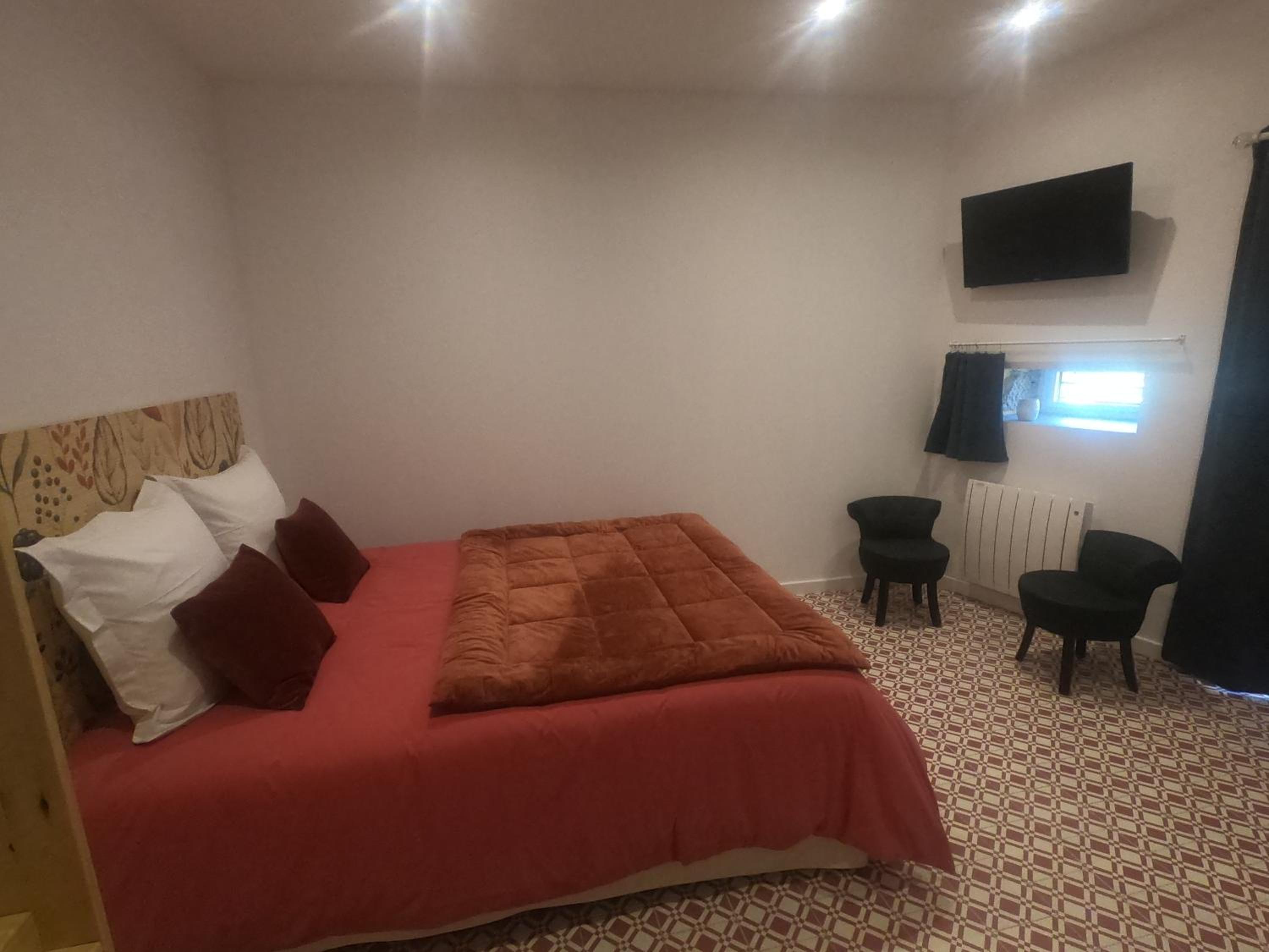 Double Room with Private Bathroom photo 3