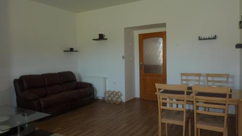 Three-Bedroom Apartment photo 1