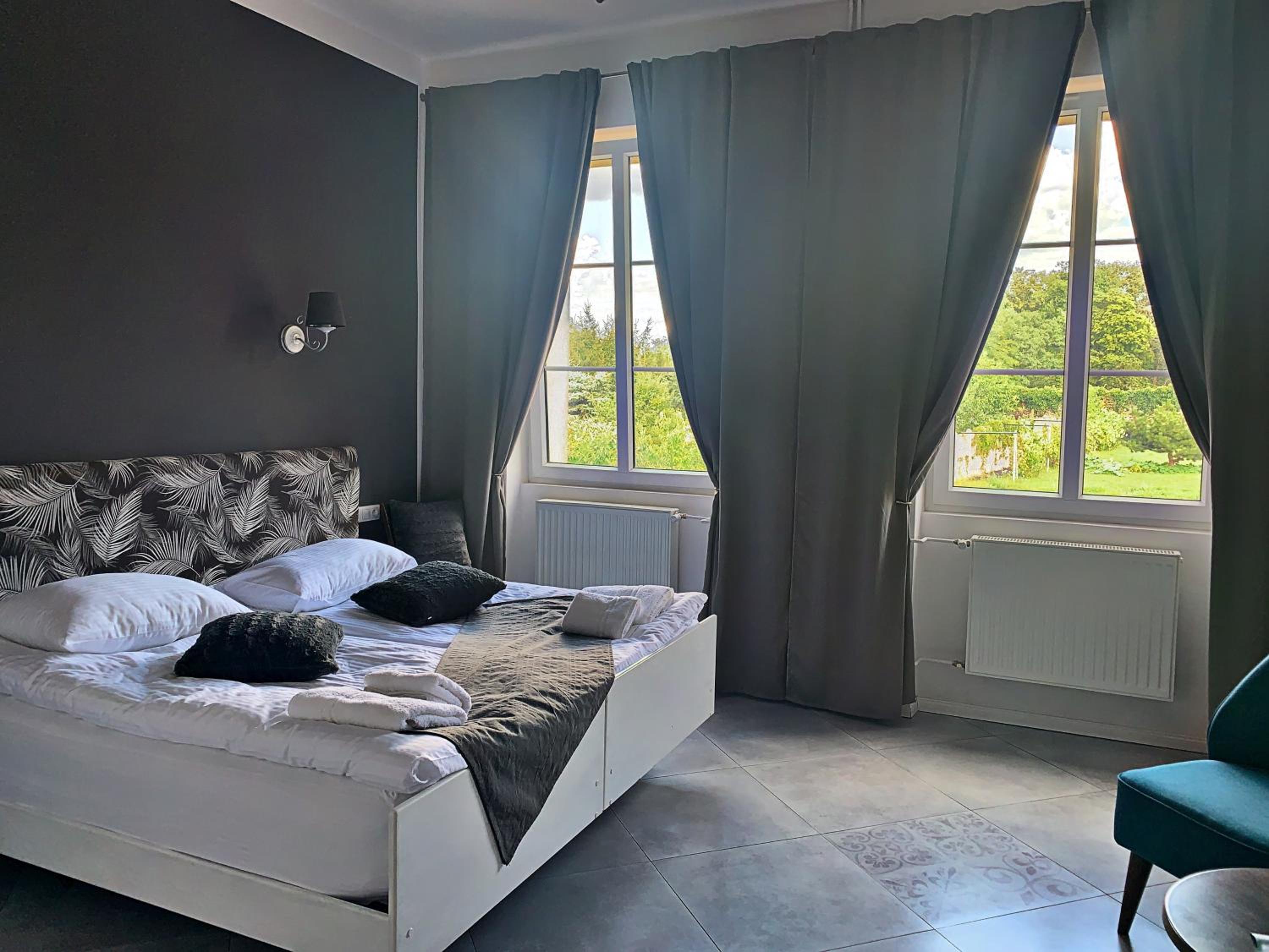 Large Double Room photo 2