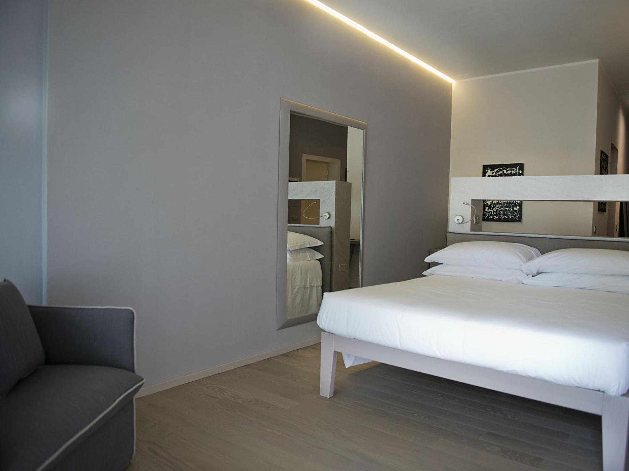 Superior Double Room - Photo 3