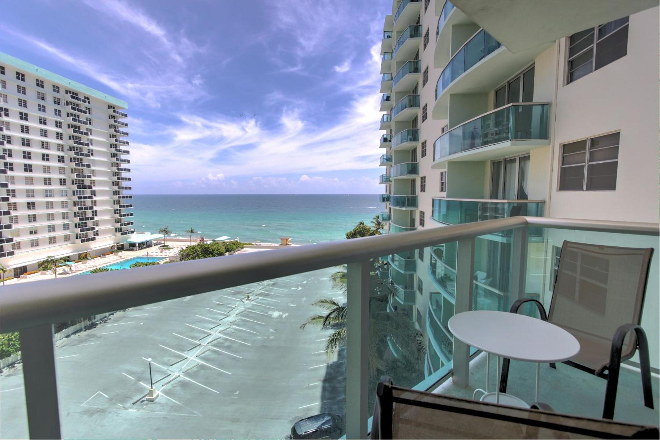 One-Bedroom Apartment with Ocean View