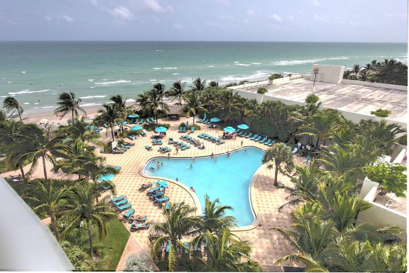 Executive Two-Bedroom Apartment with Ocean View
