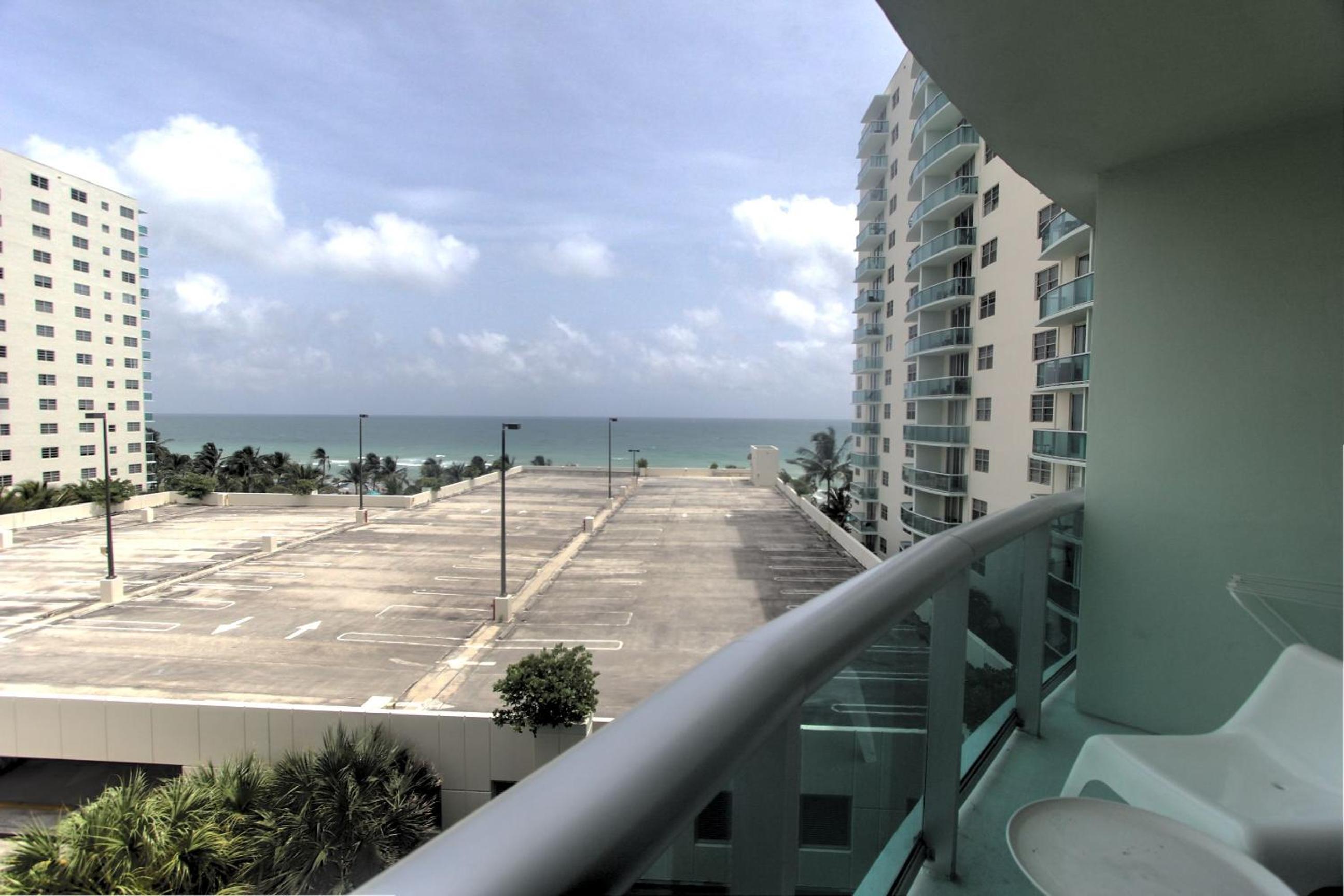 Platinum Two-Bedroom Apartment with Partial Ocean View