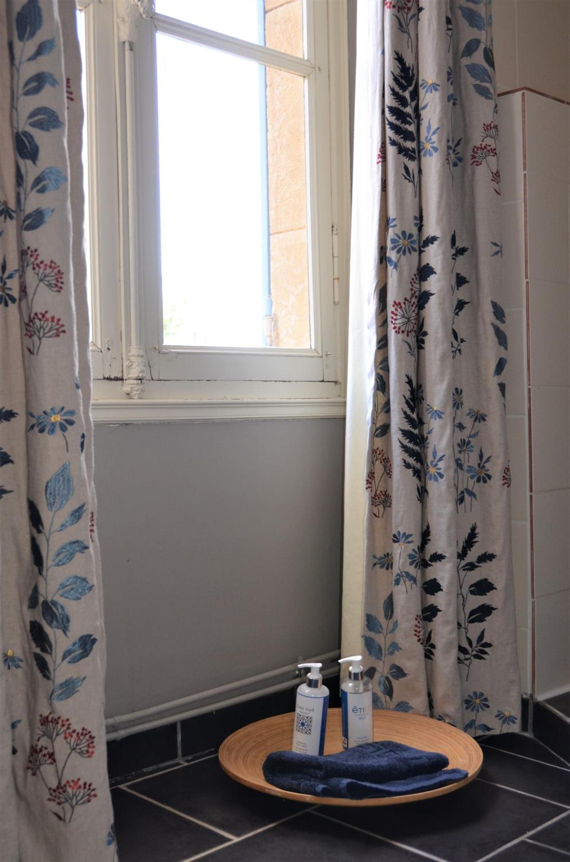 Deluxe Double Room - Photo 17
